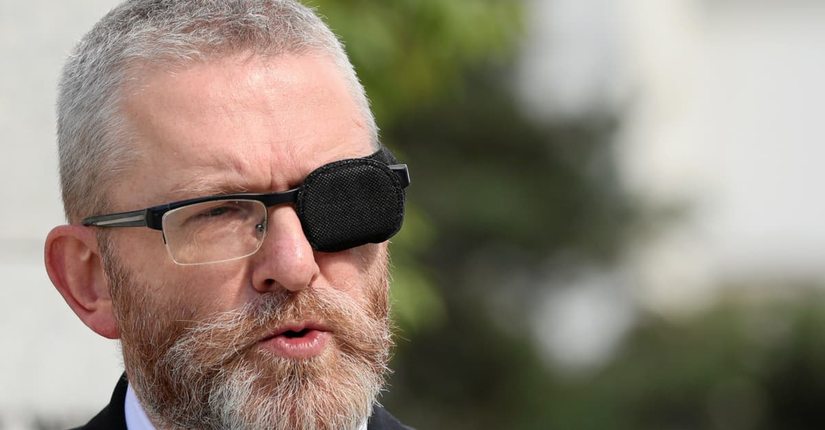 Grzegorz Braun „nagrodzony” przez białoruską organizację, działającą na rzecz Rosji [NEWS OKO.PRESS]