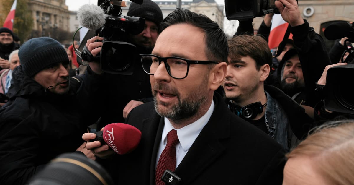 Obajtek w prokuraturze. Przed prokuraturą demonstracja PiS