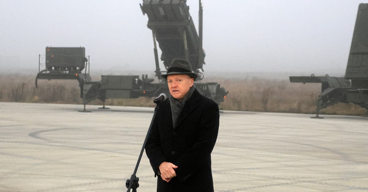 Посол США объявляет о прекращении контактов с маршалом Царзастым