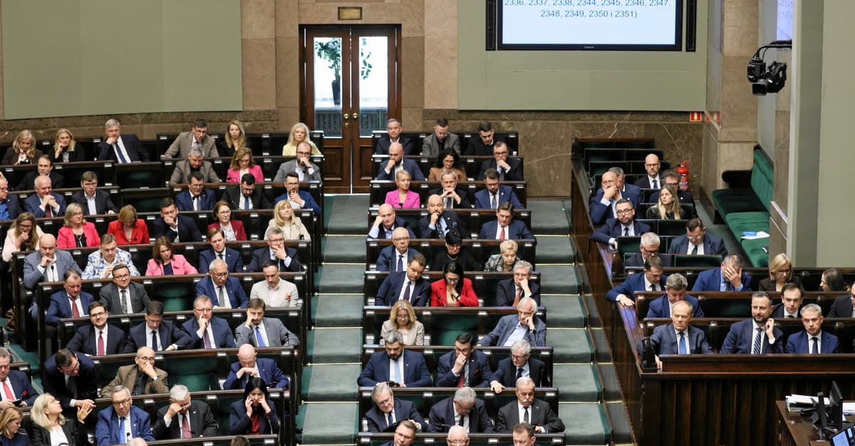 The Sejm elected six judges to the Constitutional Court. Zurek appeals to Nawrocki