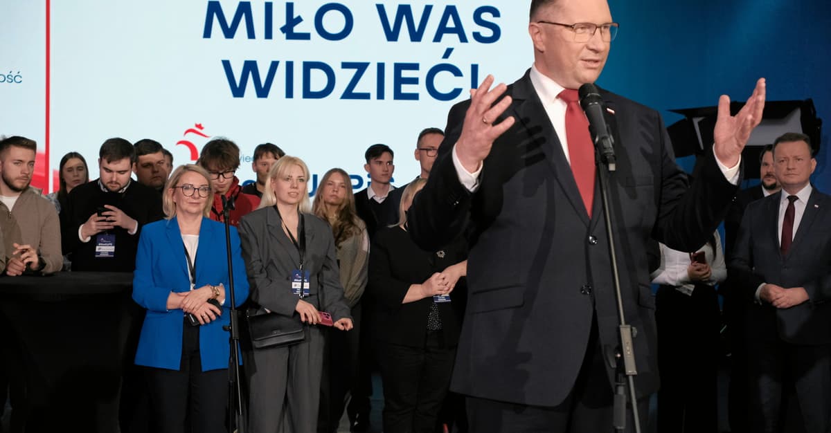 "You can tell a author  by the way he looks." Prof. Sadura: With polarization, we scope   the wall