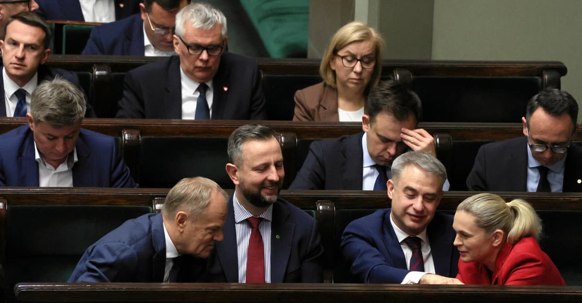 „Pan się wstydzi pytać, a ja odpowiadać”. Prof. Izdebski o usuwaniu seksu z edukacji zdrowotnej