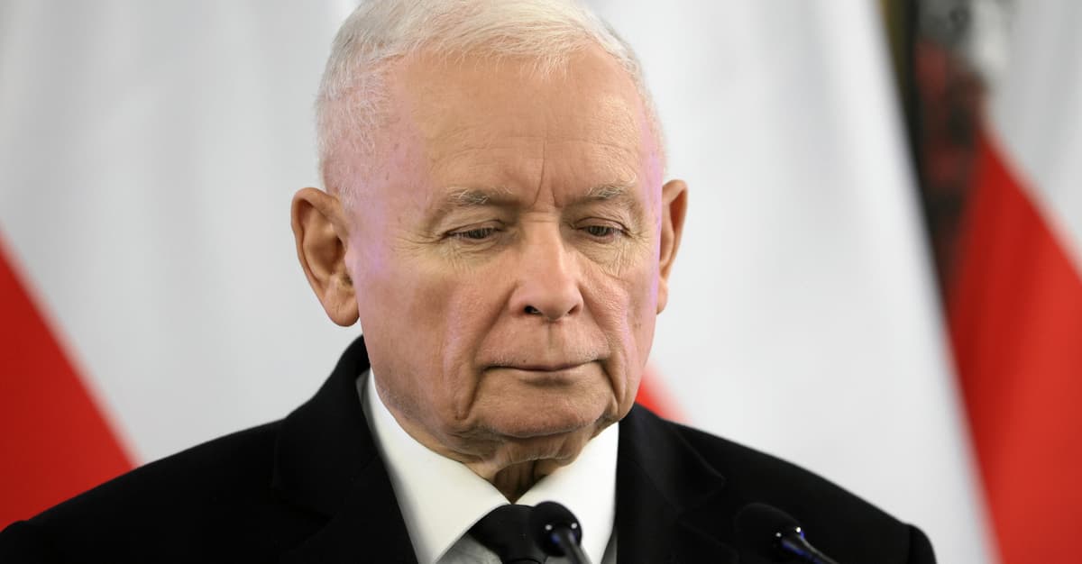 Twardogłowe zakochane nastolatki i diaboliczni harcerze. Media prawicy o kryzysie w PiS