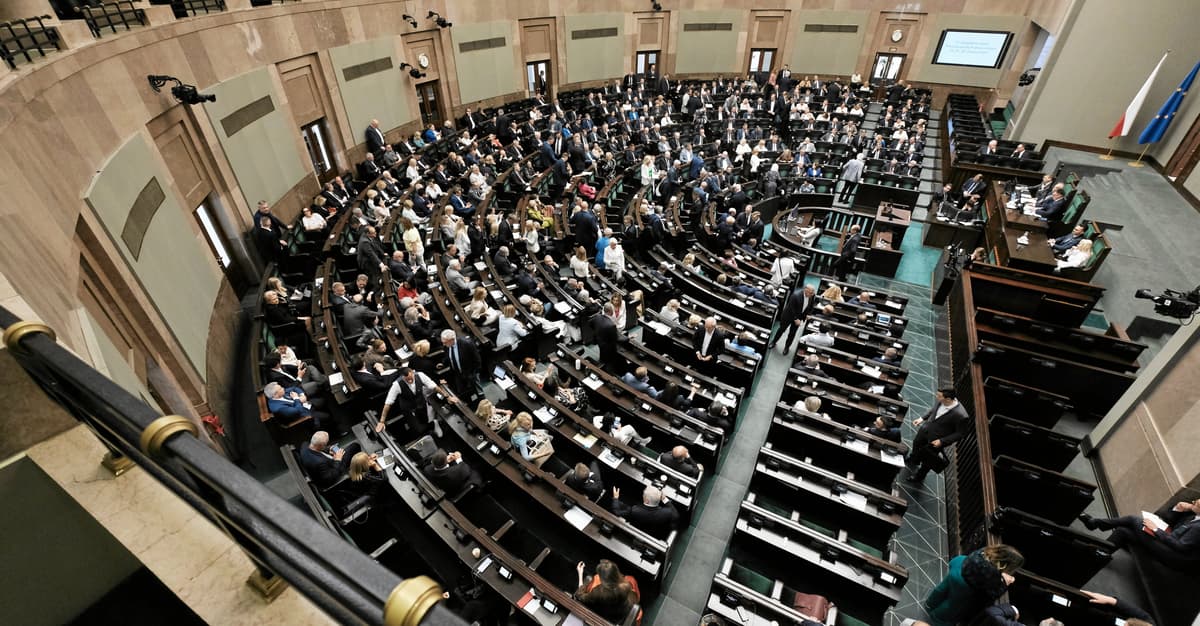 Ustawa o opiece psychologa bez zgody rodziców od roku czeka w Trybunale Konstytucyjnym. Co dalej?