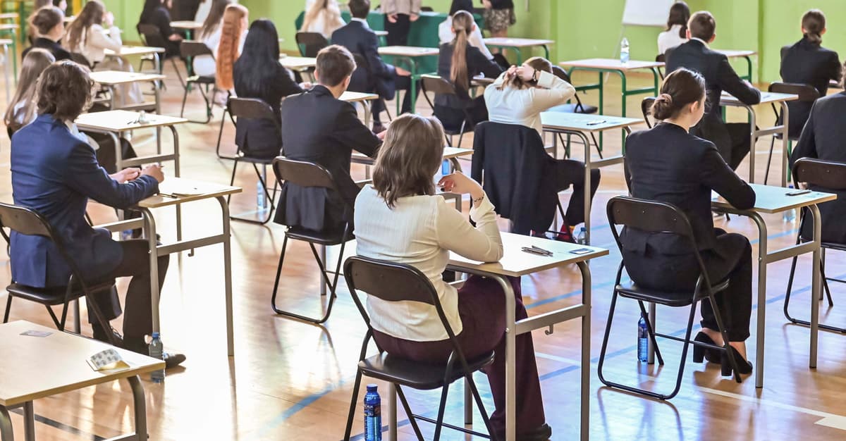 PISA 2025. Co czwarty polski uczeń to funkcjonalny analfabeta, ale Europa głupieje bardziej