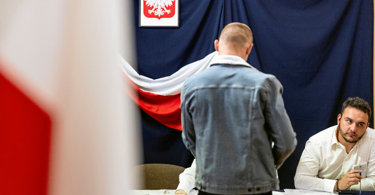 Poranna mobilizacja Polski konserwatywnej większa niż liberalnej. Pogoda czy trend?