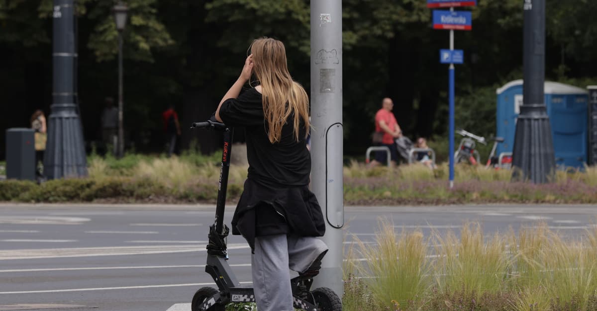 Prawo nadąży za nastolatkami na hulajnogach? Coraz więcej wypadków, coraz więcej ofiar