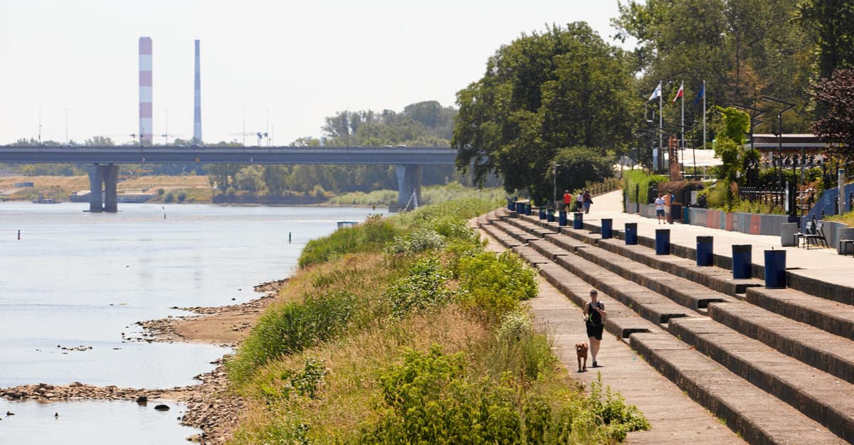 Rzeki w Polsce wysychają na rekord. Wisła odsłania dno