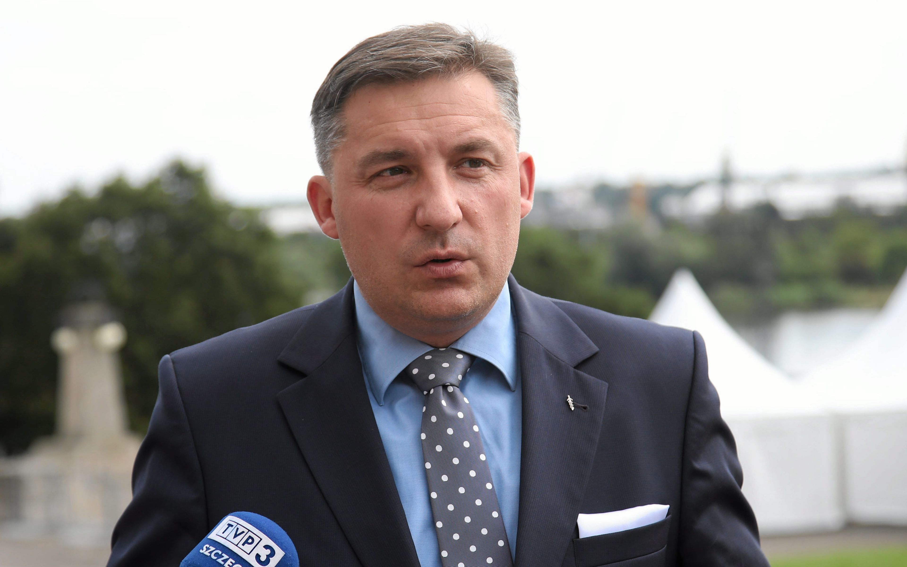 02.08.2017 Szczecin , Waly Chrobrego . Sylwester Chruszcz podczas konferencji prasowej partii Kukiz 15 . Tematem konferencji jest bezpieczenstwo podczas finalu regat The Tall Ships Races .
Fot. Cezary Aszkielowicz / Agencja Gazeta