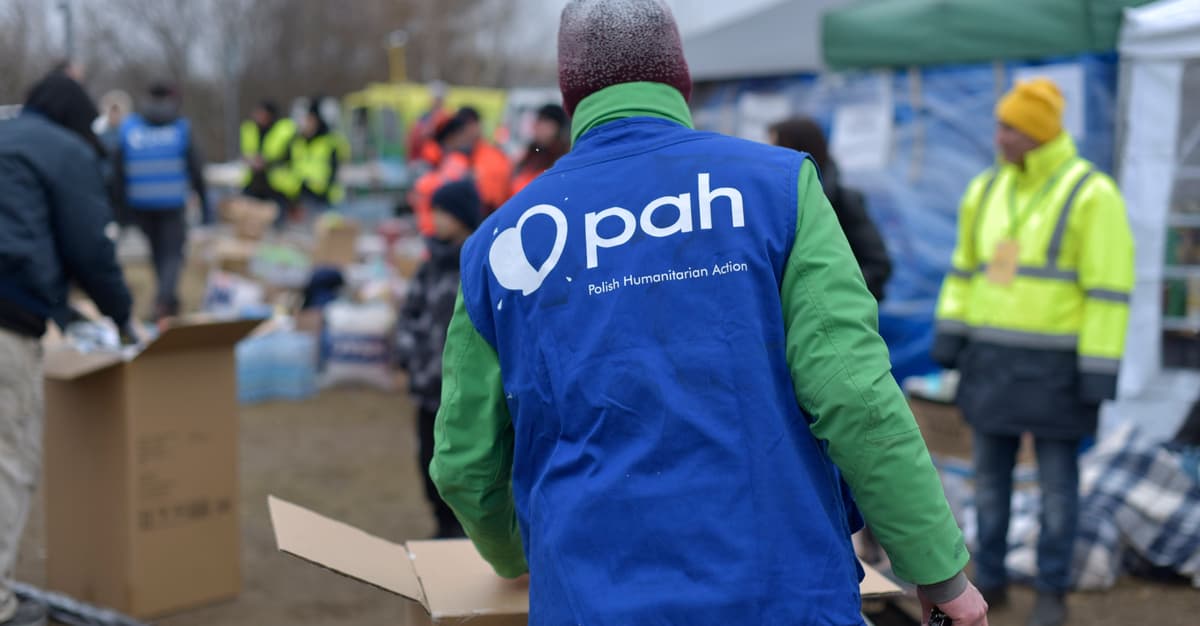„Mimo ostrzałów, mrozów i braku prądu niesiemy pomoc” – Polska Akcja Humanitarna w Charkowie