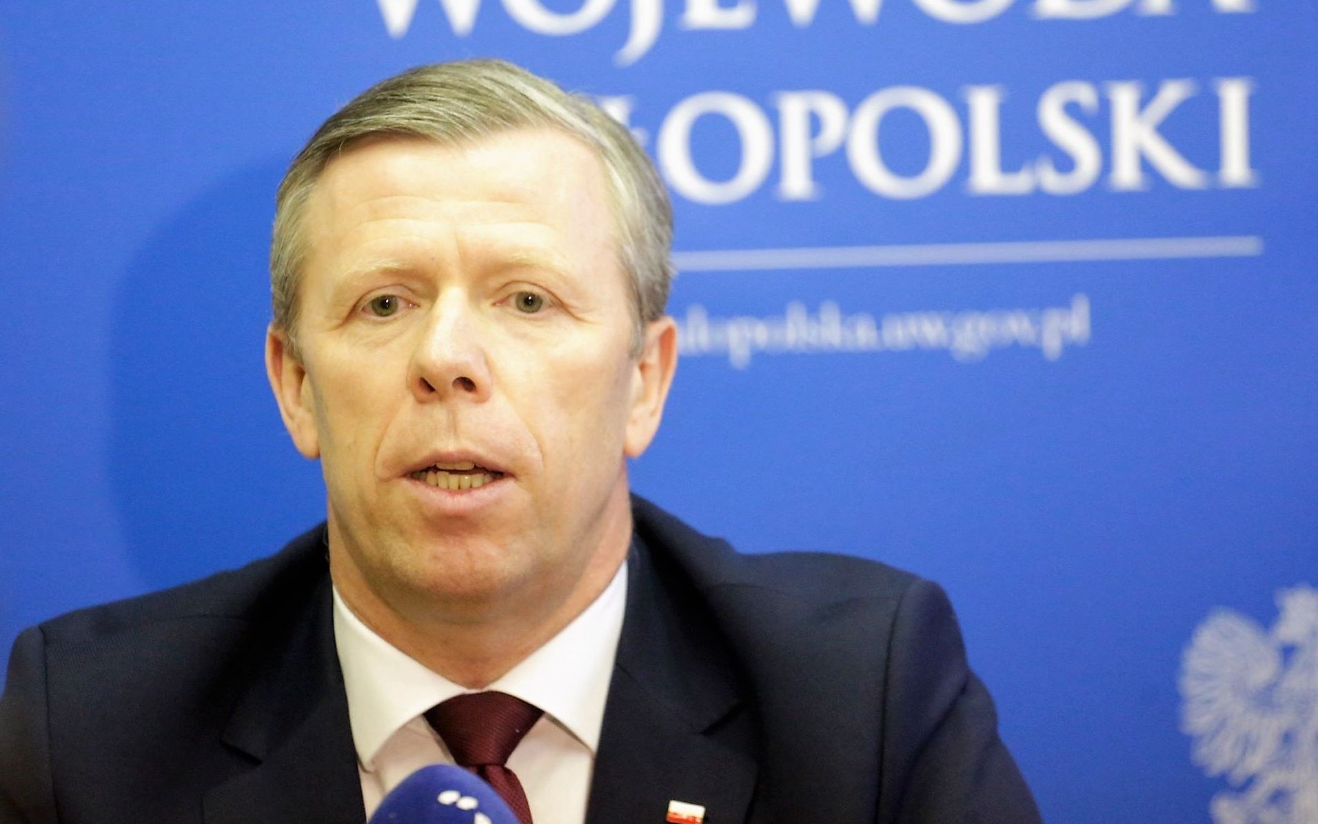Grafika do artykułu Polityka i epidemia. Po co wojewoda Ćwik zrywa umowę ze szpitalami i wysyła WOT do pobierania wymazów