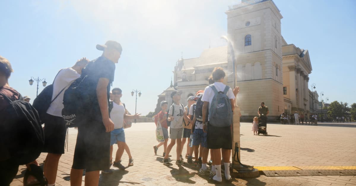 Chwilowe wytchnienie od rekordów, ale lipiec wciąż upalny. Nowe dane