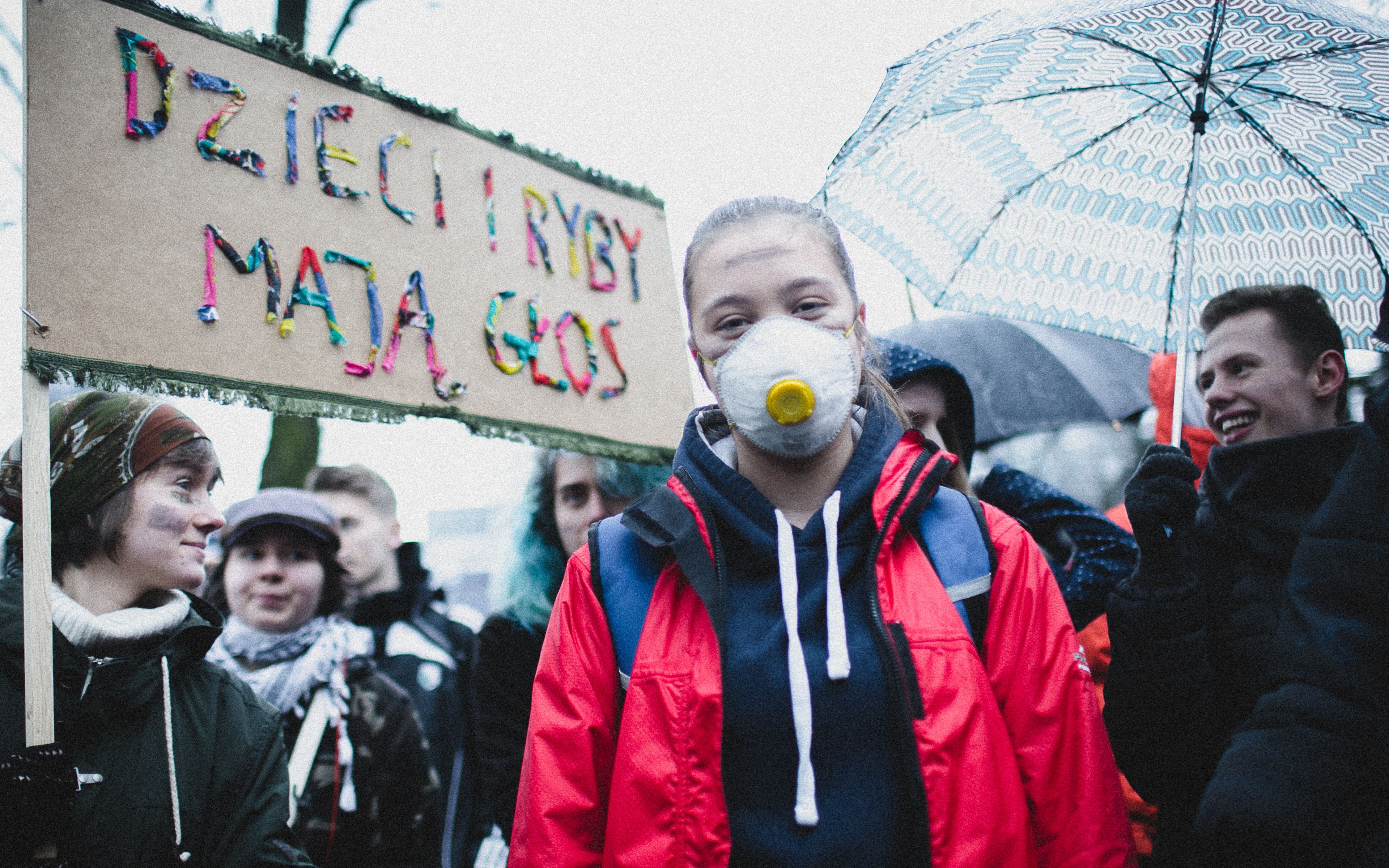 Grafika do artykułu Głosowało tylko 27 proc. dwudziestolatków. Nie chcieli wybierać 60-latków? Polska polityka najstarsza w UE
