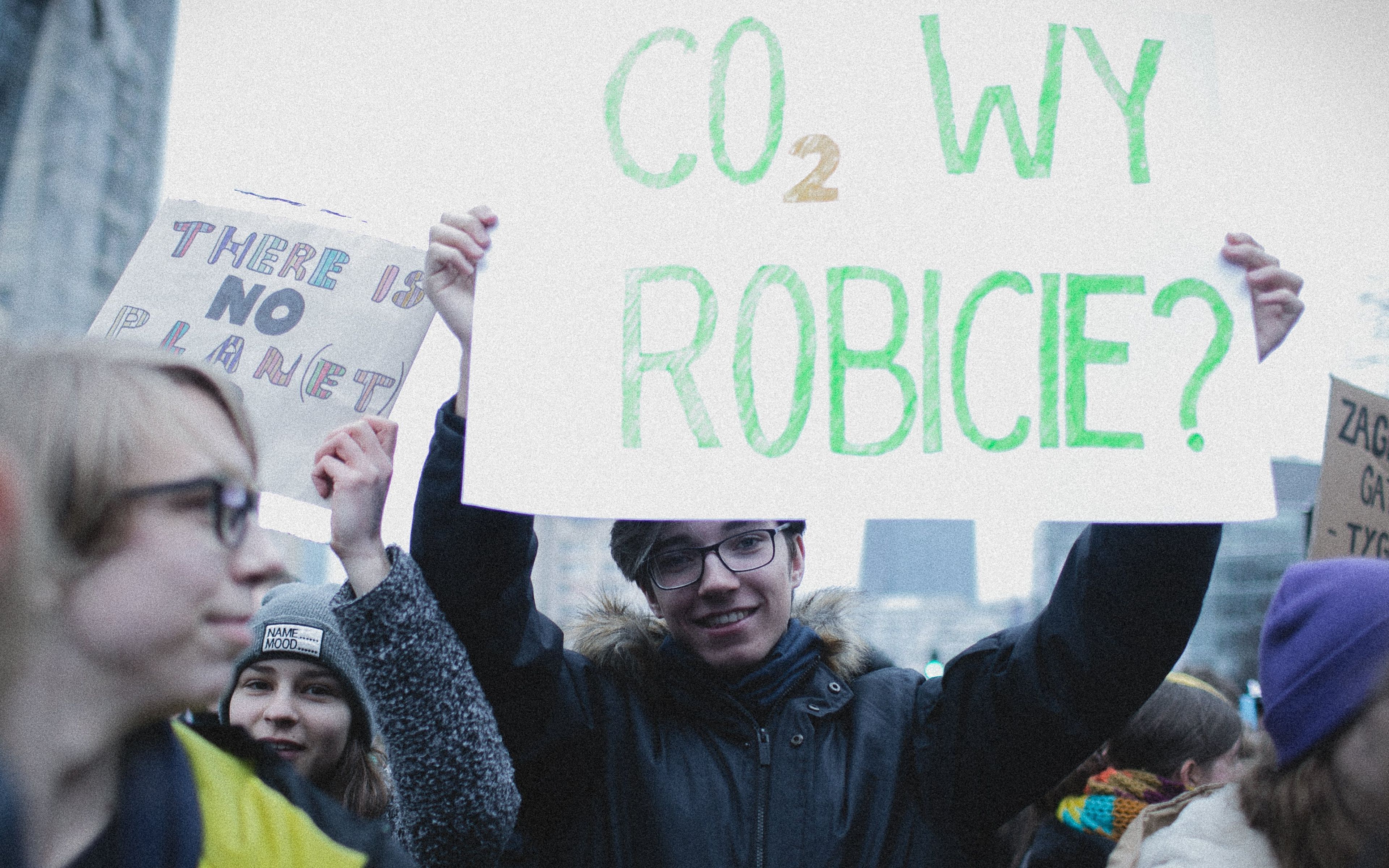 Grafika do artykułu Połowa widzi groźbę katastrofy klimatycznej. Wyborcy PiS i Konfederacji są jak z innej planety niż Ziemia