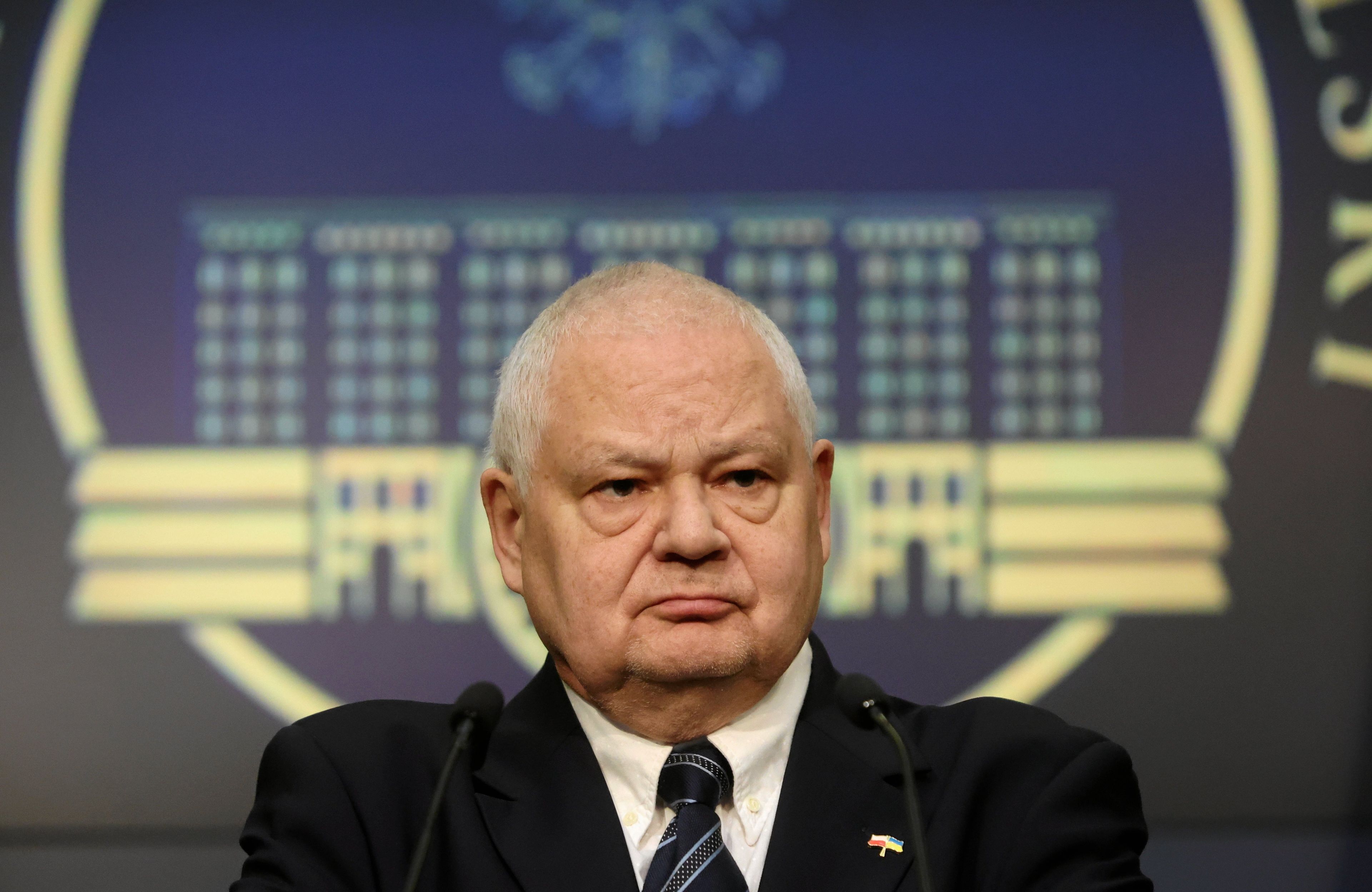Prezes Adam Glapiński podczas konferencji prasowej