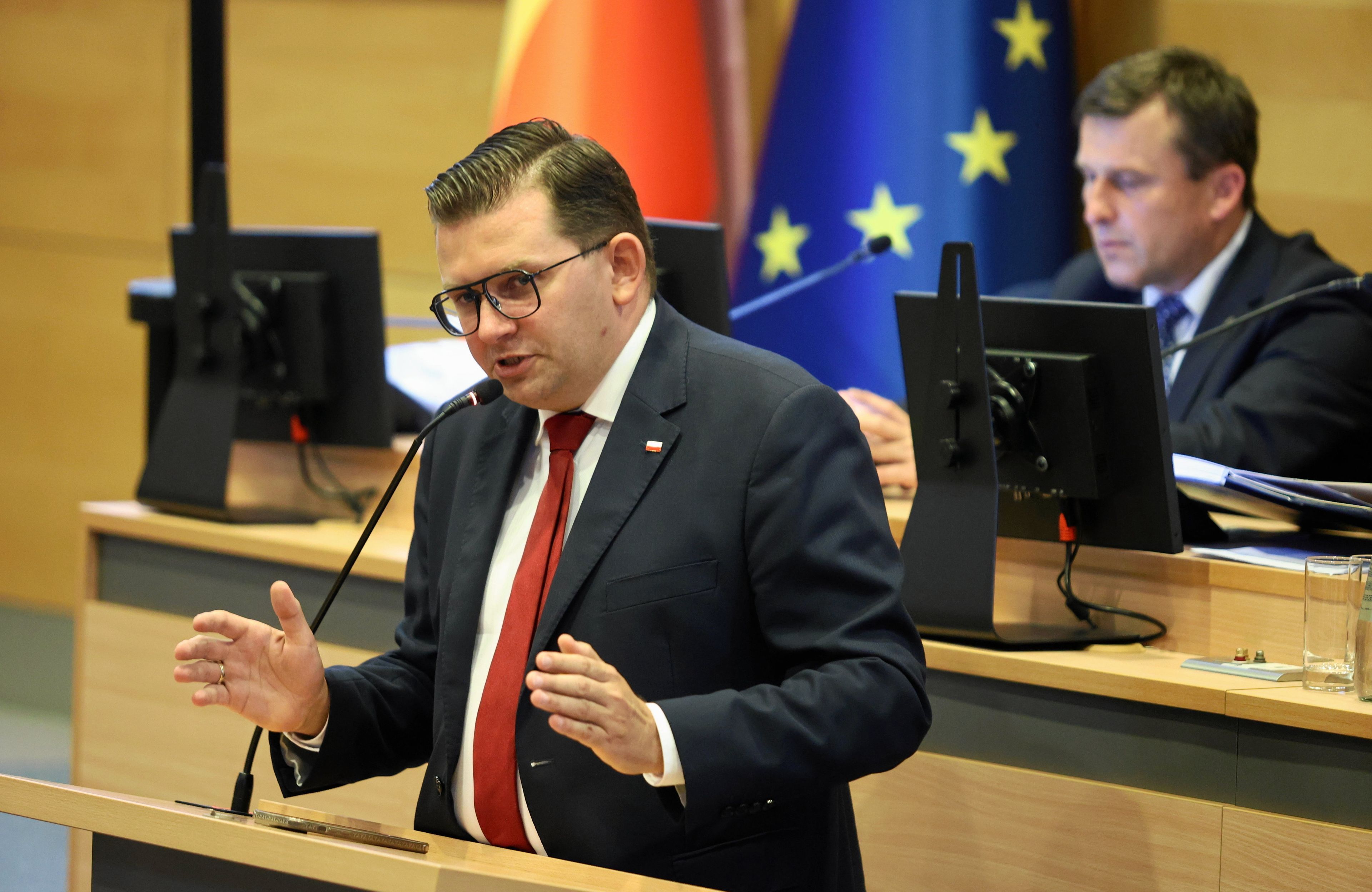 łukasz kmita przemawia
