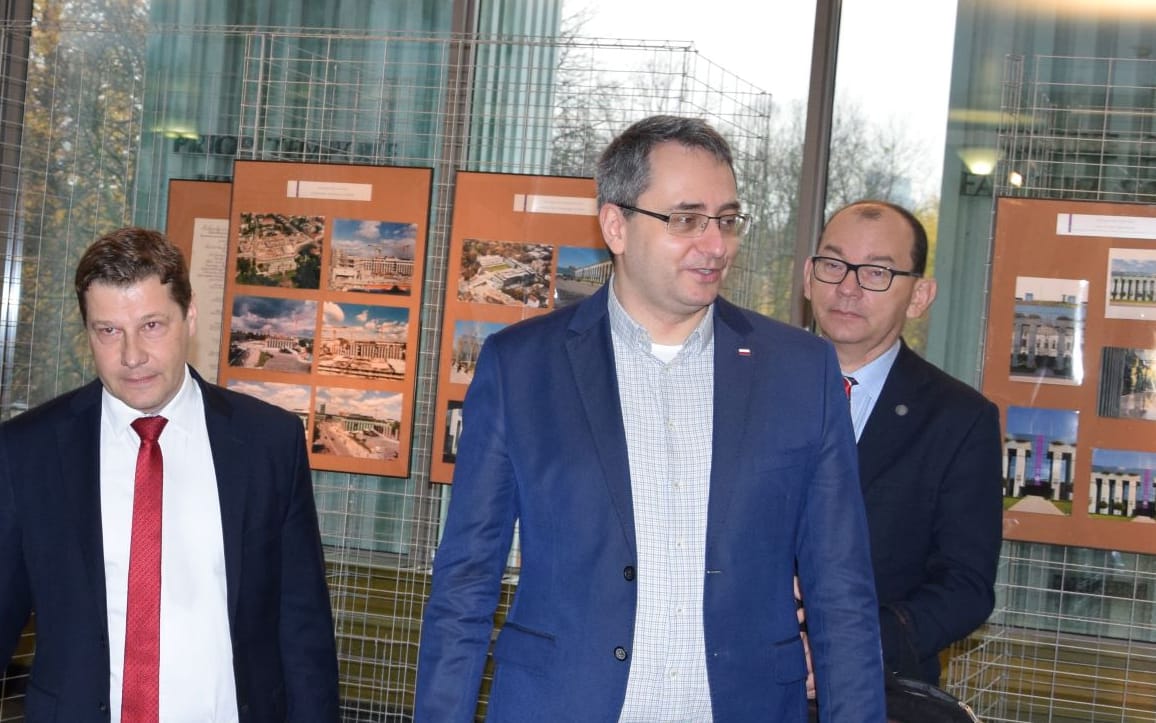 Grafika do artykułu Ostatnia szarża Schaba i jego zastępców. Atakują Żurka i sędziów apelacyjnych z Poznania
