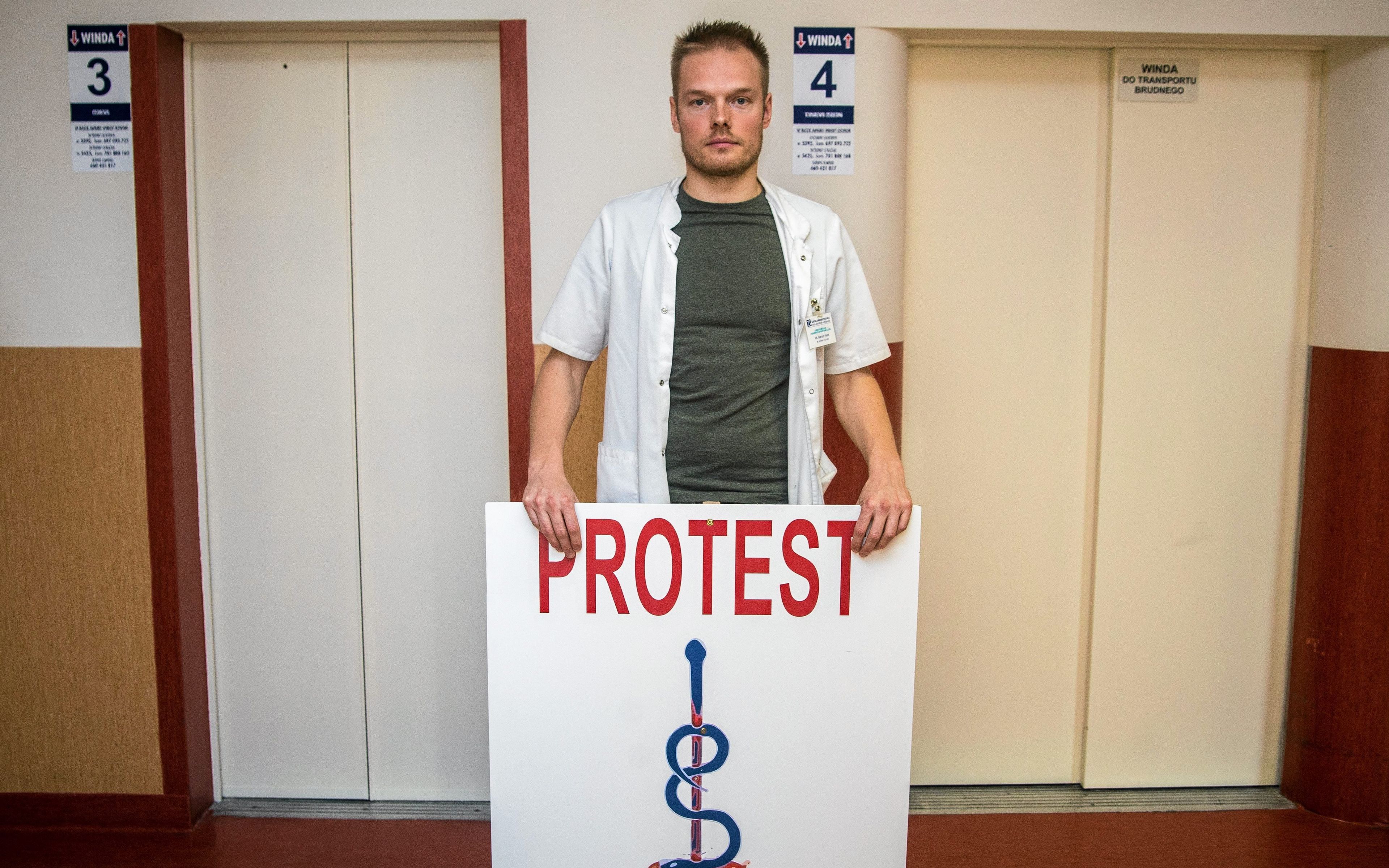19.10.2017 Bydgoszcz , Szpital Biziela . Protest medykow . Bartosz Fialek . 
Fot. Grazyna Marks / Agencja Gazeta