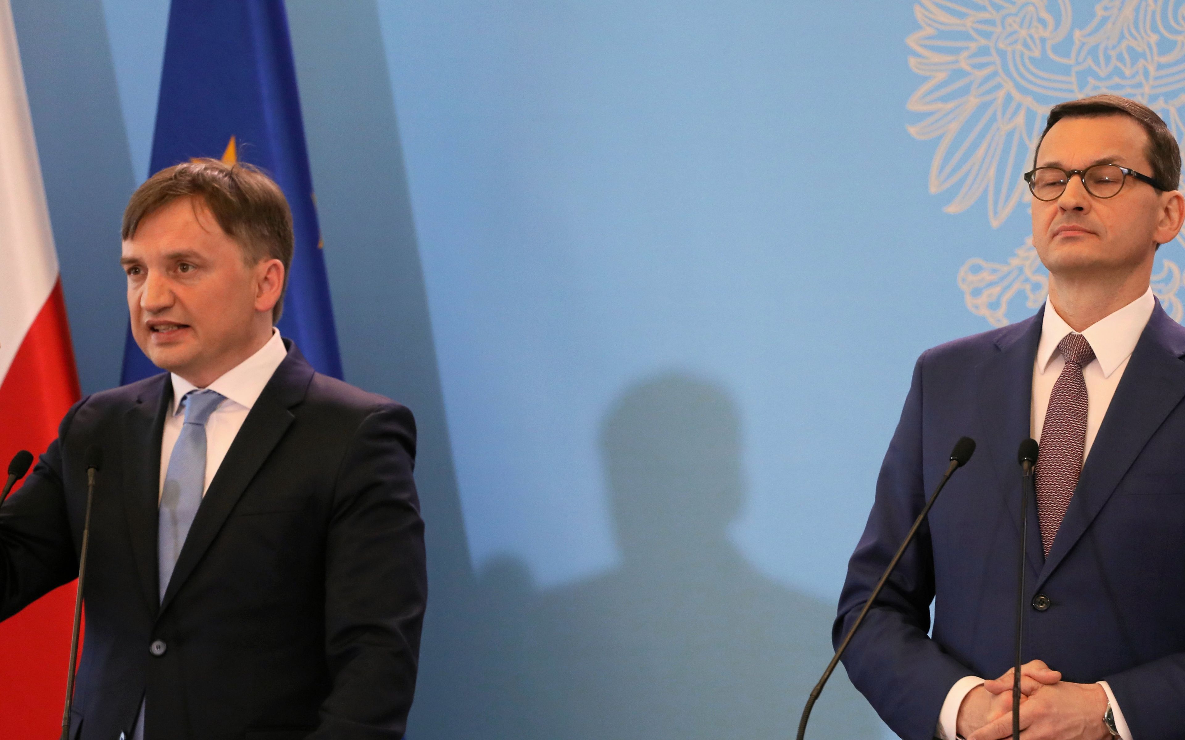 14.05.2019 Warszawa , KPRM . Premier rzadu PiS Mateusz Morawiecki i minister sprawiedliwosci Zbigniew Ziobro podczas konferencji prasowej po posiedzeniu rzadu . Rzad zaostrzy kary za pedofilie .
Fot. Slawomir Kaminski / Agencja Gazeta