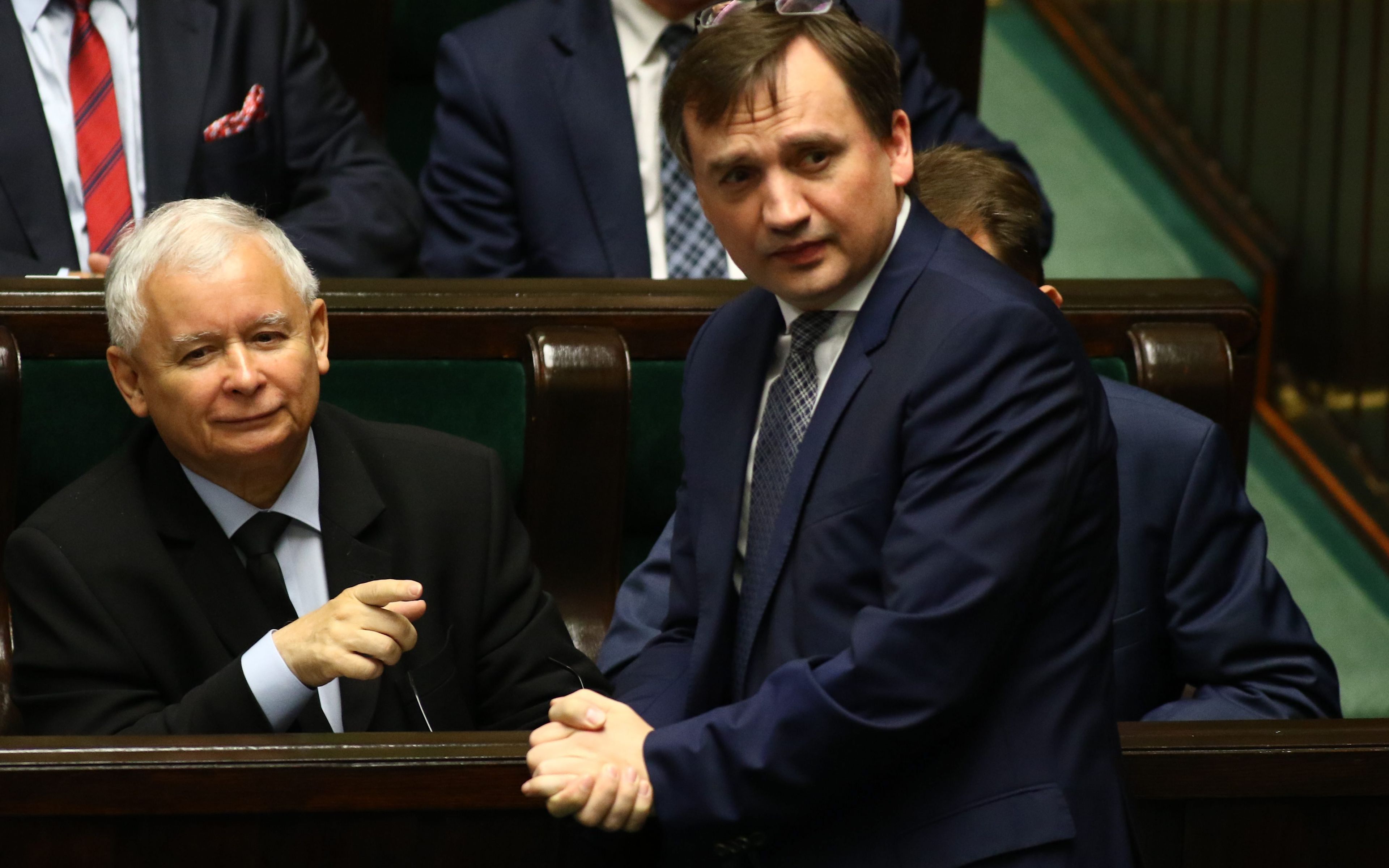 08.06.2017 Warszawa , Prezes PiS Jaroslaw Kaczynski i minister sprawiedliwosci Zbigniew Ziobro podczas porannego bloku glosowan nad KRS i statusem sedziow .
Fot. Slawomir Kaminski / Agencja Gazeta