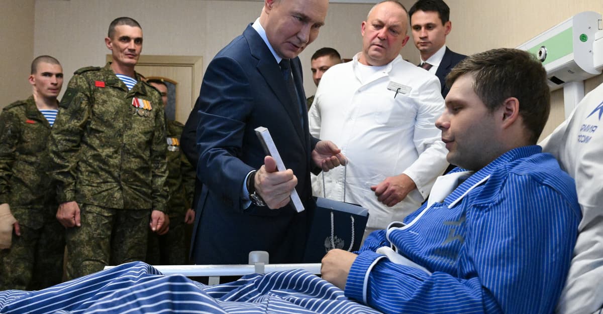 Putin z Posejdonem. Trwa licytacja z Trumpem na broń jądrową