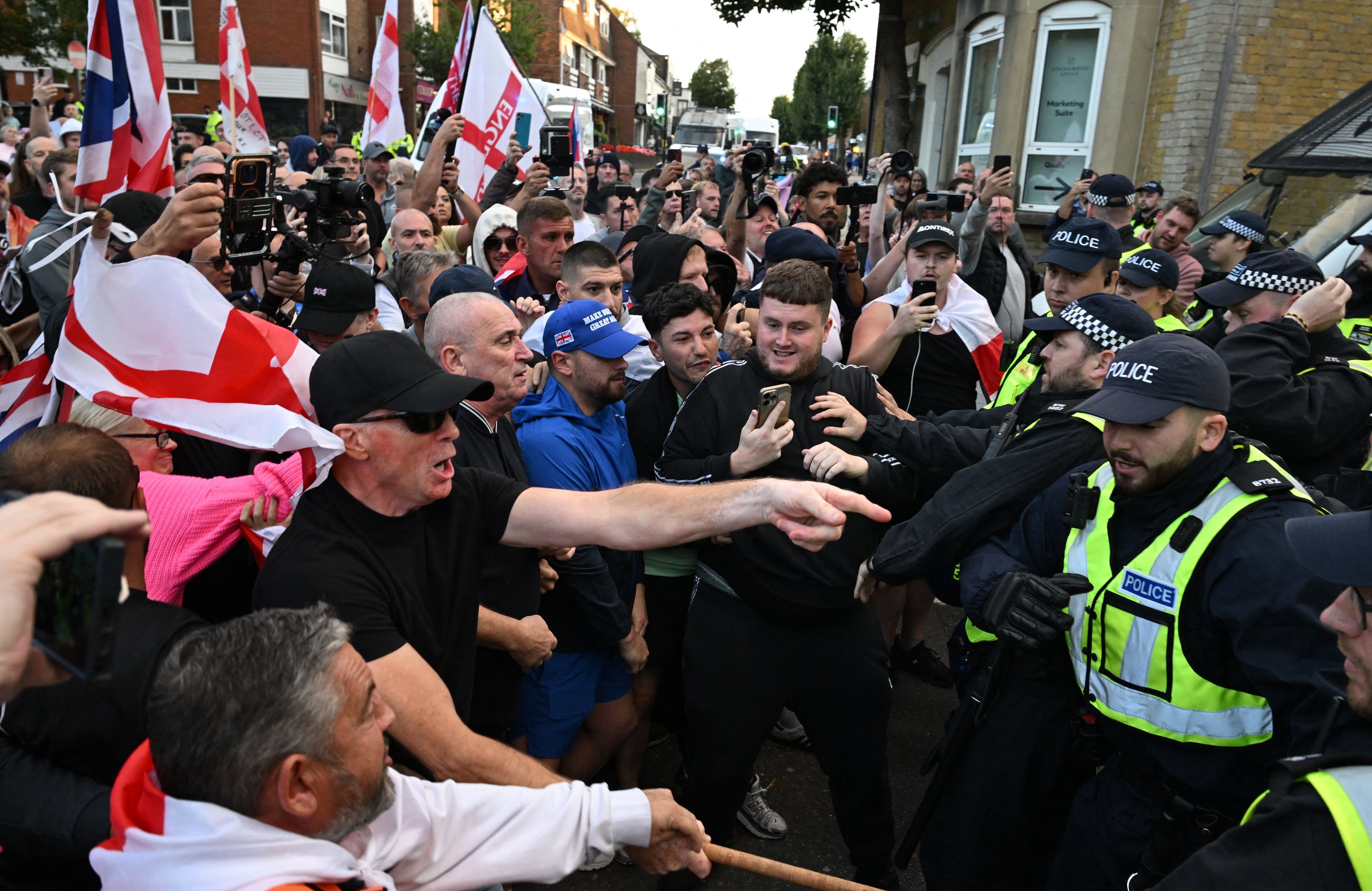 BRITAIN-MIGRATION-PROTEST