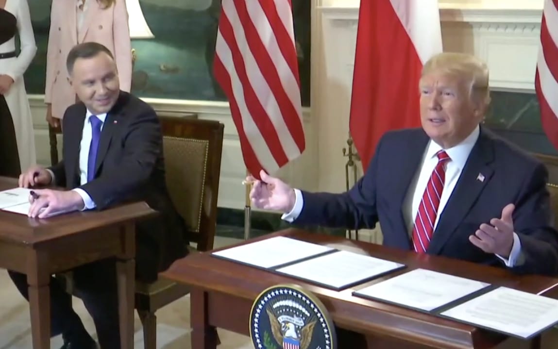Grafika do artykułu Trump i Duda zachwyceni demokracją w Polsce. 1000/2000 żołnierzy USA więcej plus 32 F-35