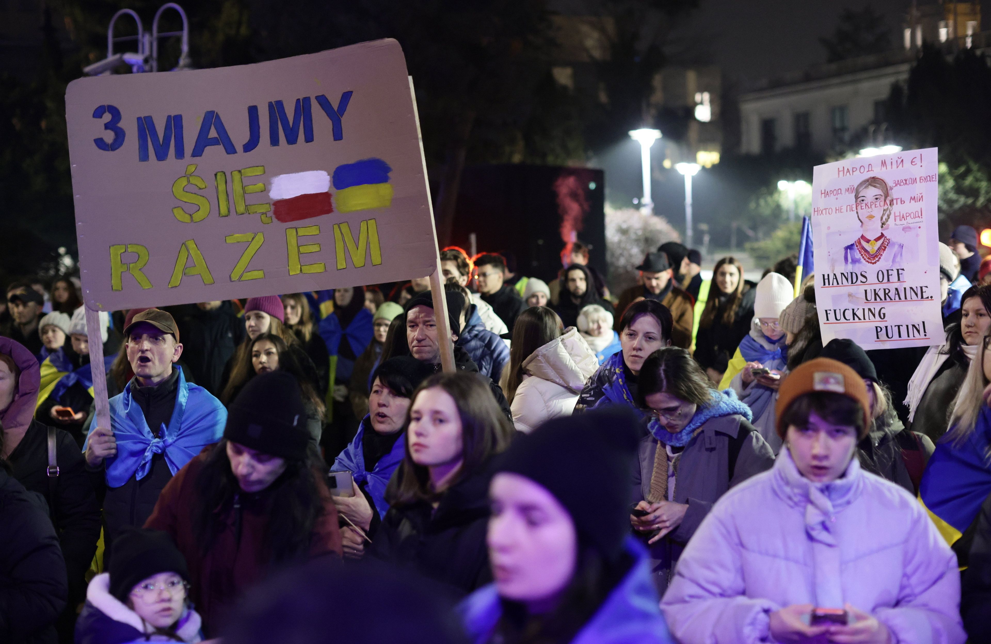 Dziekujemy, Ukraino!. Manifestacja w trzecia rocznice agresji Rosji na Ukraine w Warszawie