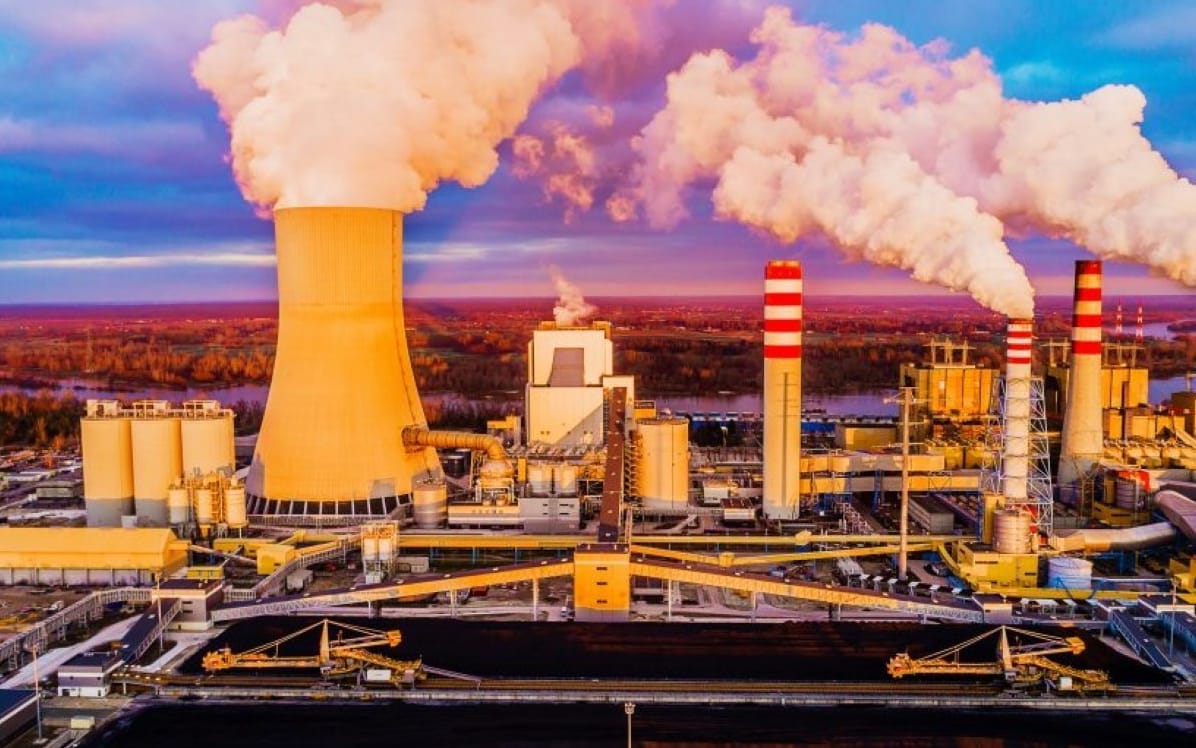 Grafika do artykułu 30 mld na energetykę konwencjonalną, w tym węgiel. Tak spalamy naszą przyszłość