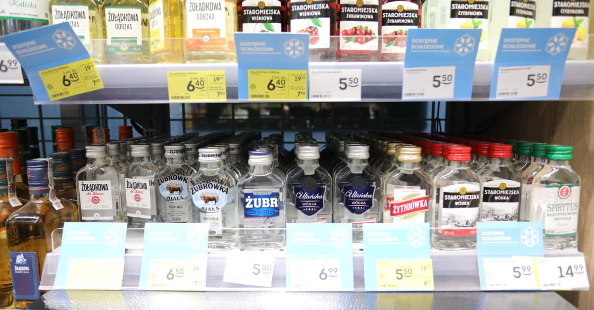 Zakaz sprzedaży alkoholu na stacjach benzynowych. Ministerstwo ma projekt