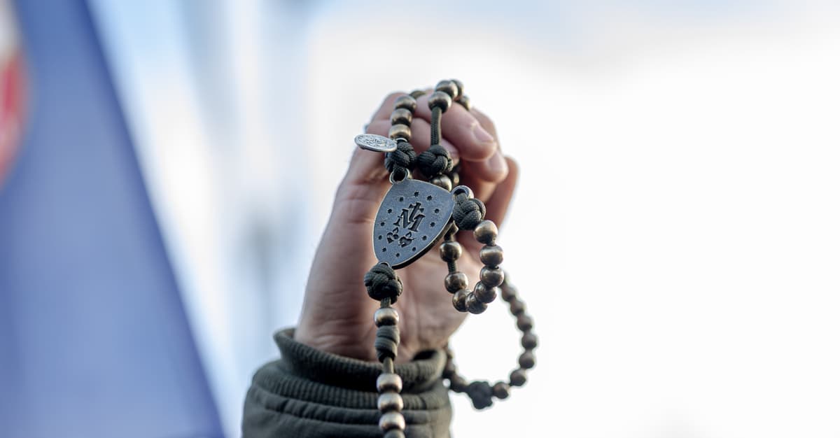 Krwawe banery i dziecko na czele. Fundacja Kai Godek znów protestowała w Gdańsku