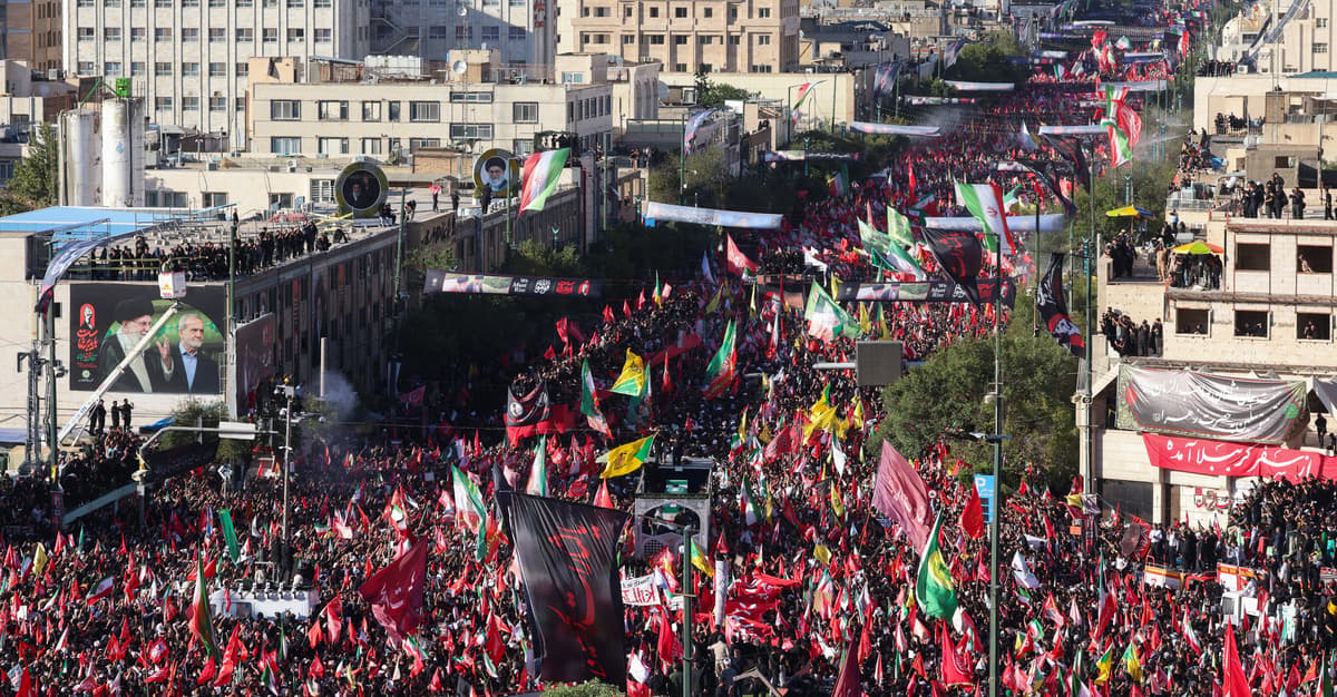 Iran i USA: największa wymiana ognia od kwietnia. W tle pogrzeb Chameneiego