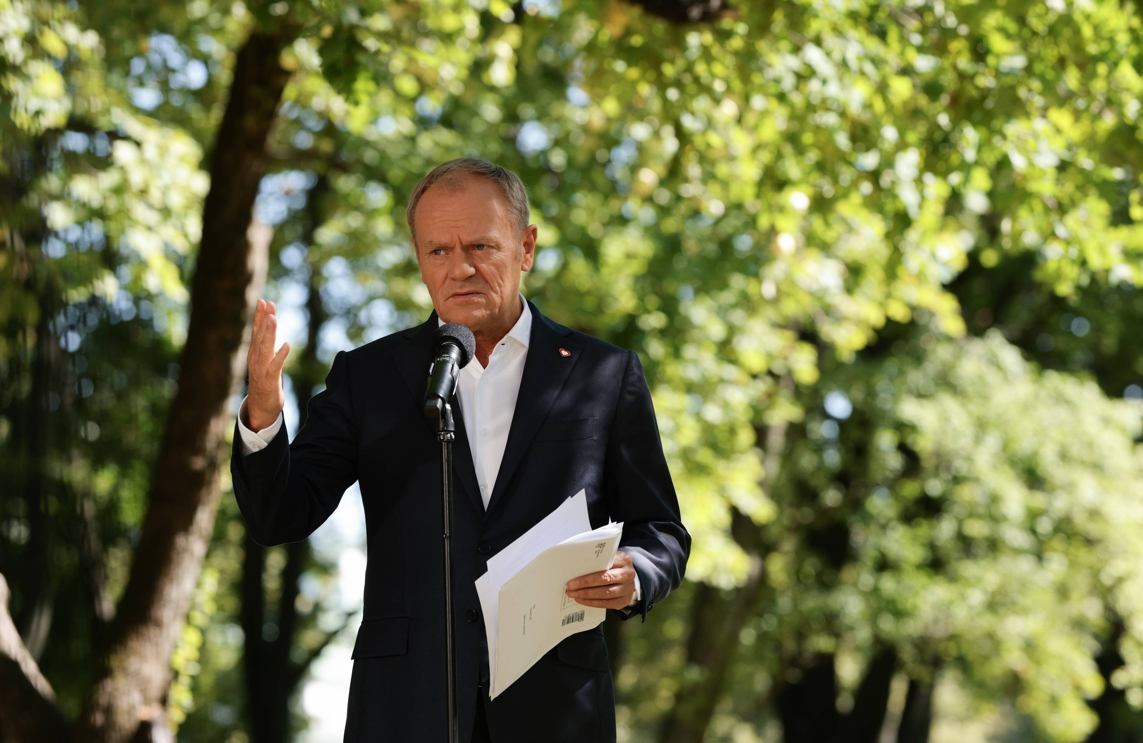 Premier Donald Tusk podczas konferencji prasowej