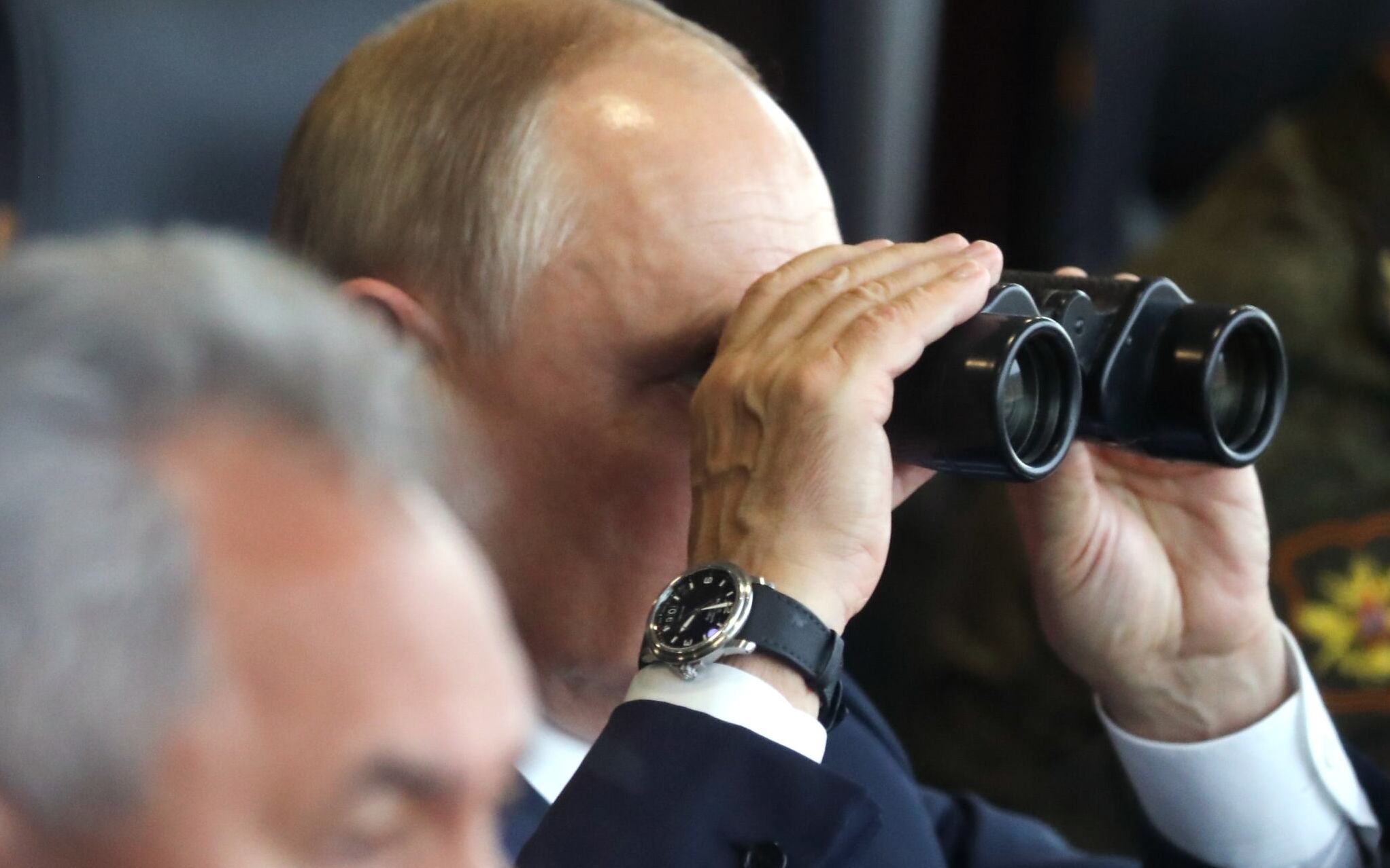 Russian President Vladimir Putin inspects the "Zapad-2021" joint military drills of the armed forces of the Russian Federation and the Republic of Belarus at the Mulino army base in the Nizhny Novgorod region, some 350 kilometers east of Moscow, on September 13, 2021. (Photo by Sergei SAVOSTYANOV / POOL / AFP)