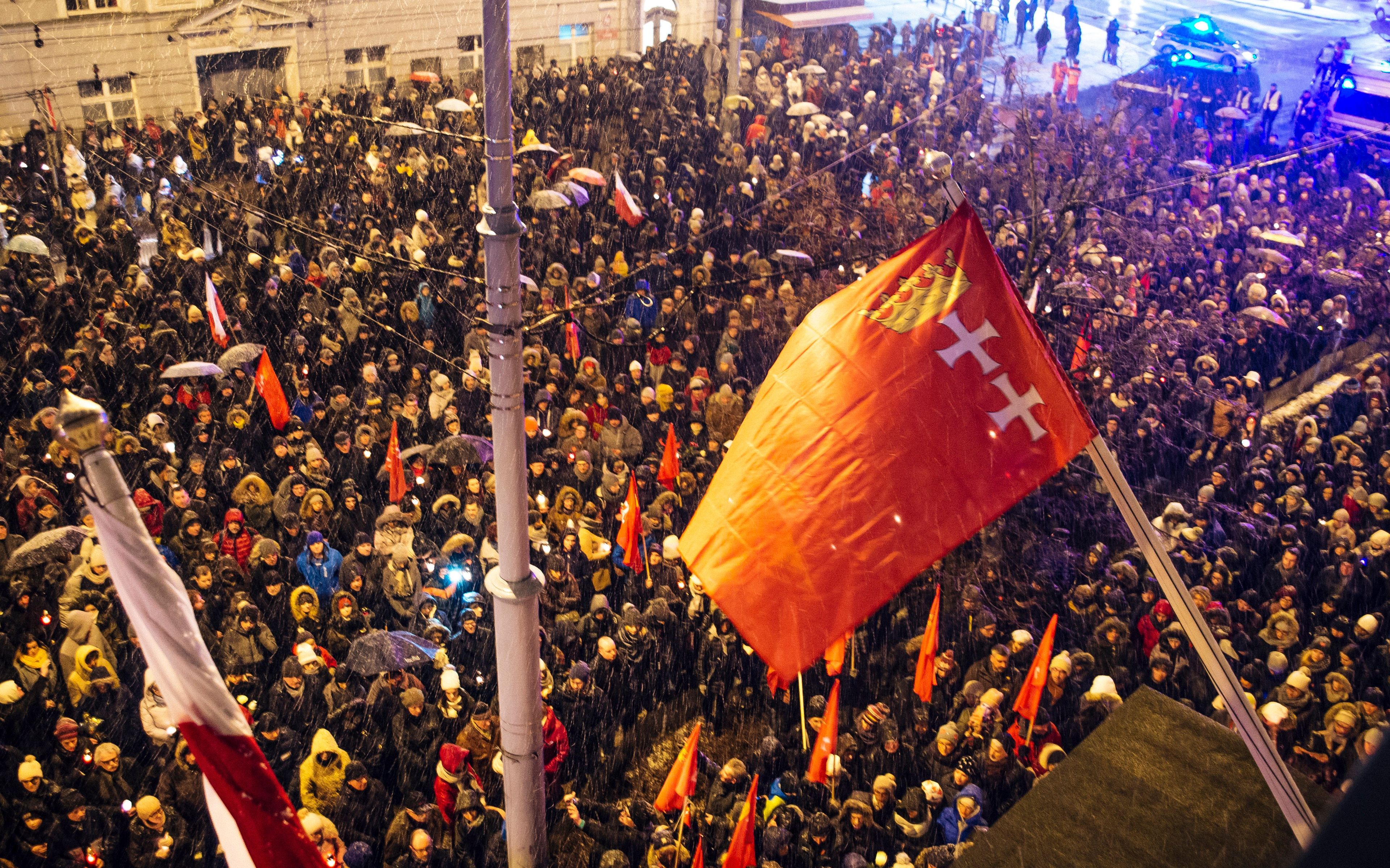 15.01.2019 Gdansk . Urzad Miejski . Wiec pamieci Pawla Adamowicza prezydenta  Gdanska zamordowanego 13.01.2019 podczas 27 . Finalu Wielkiej Orkiestry Swiatecznej Pomocy .
Fot. Renata Dabrowska / Agencja Gazeta