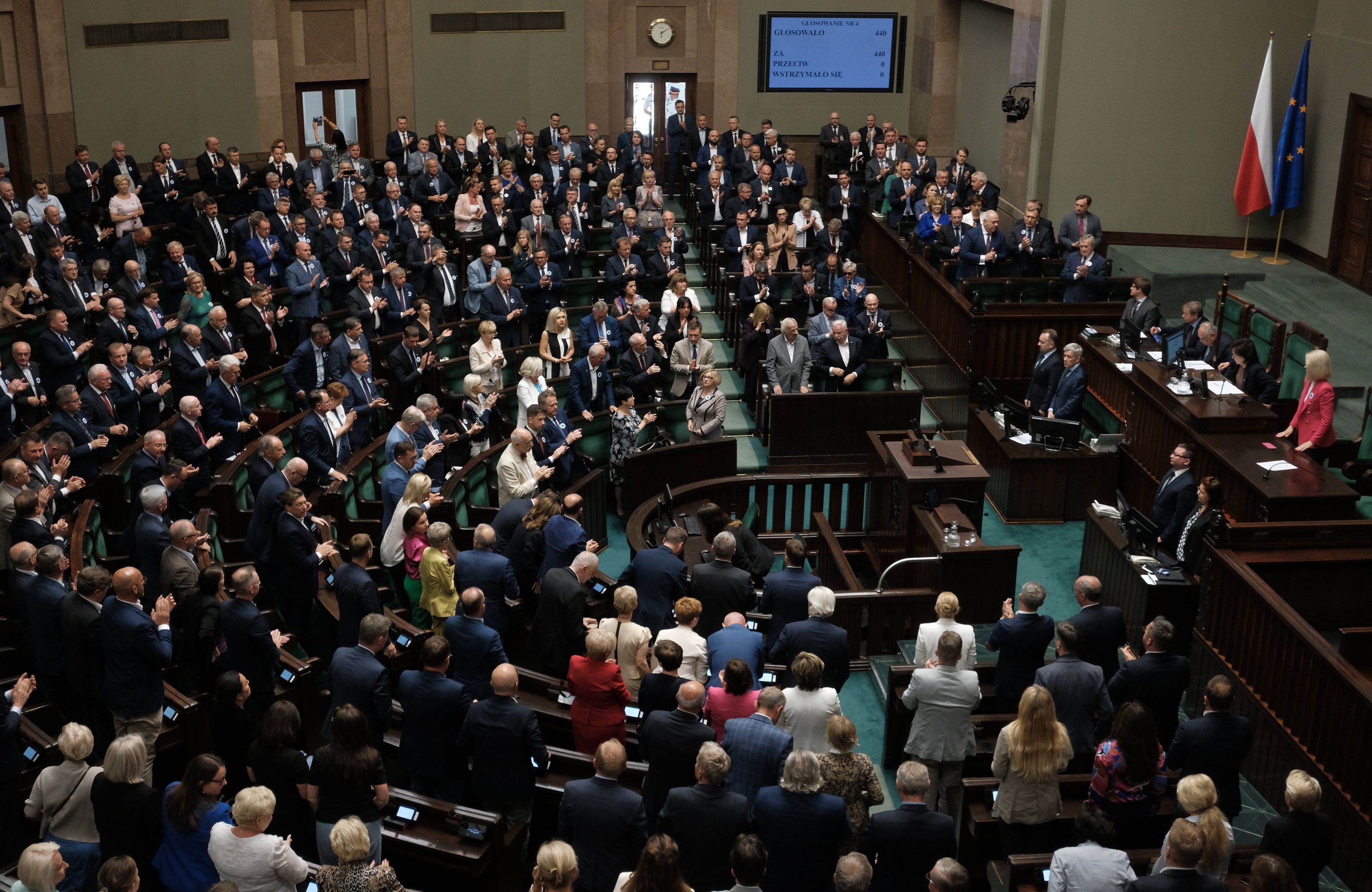 pełna sala sejmowa