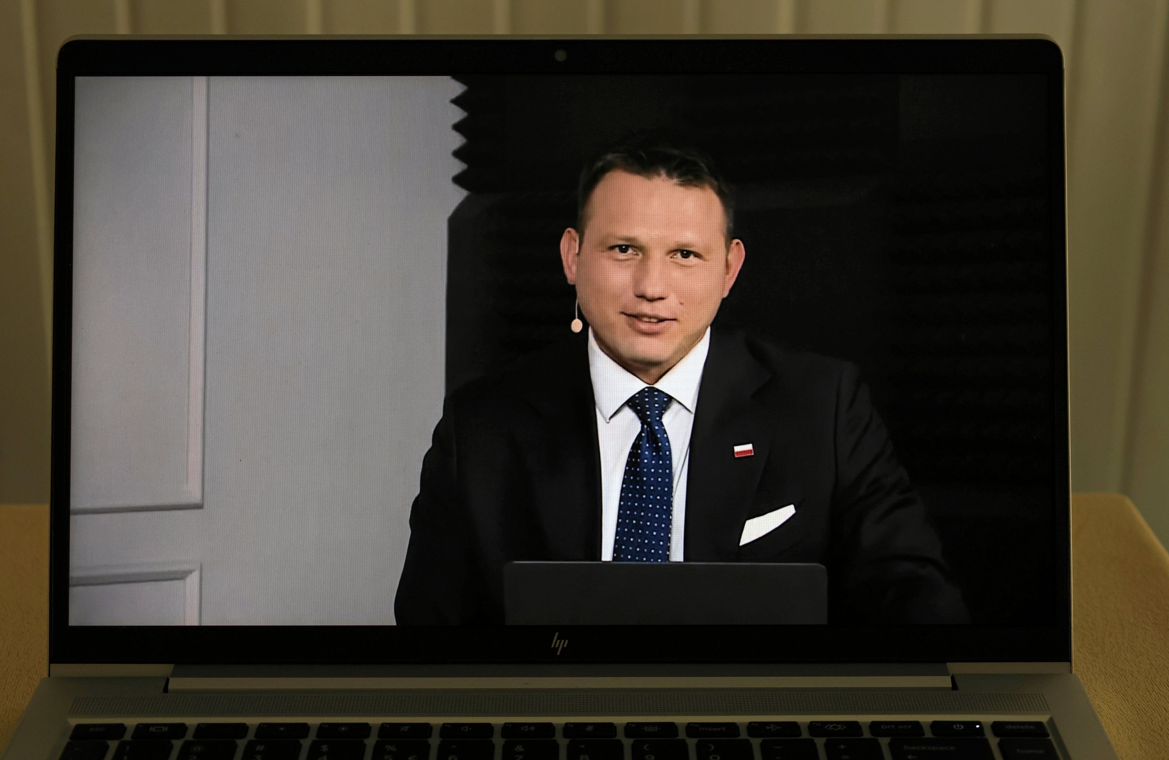 Trzaskowski u Mentzena na Youtbe