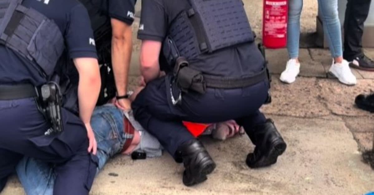 Brutalna akcja policji pod Stocznią wobec Ostatniego Pokolenia i mediów
