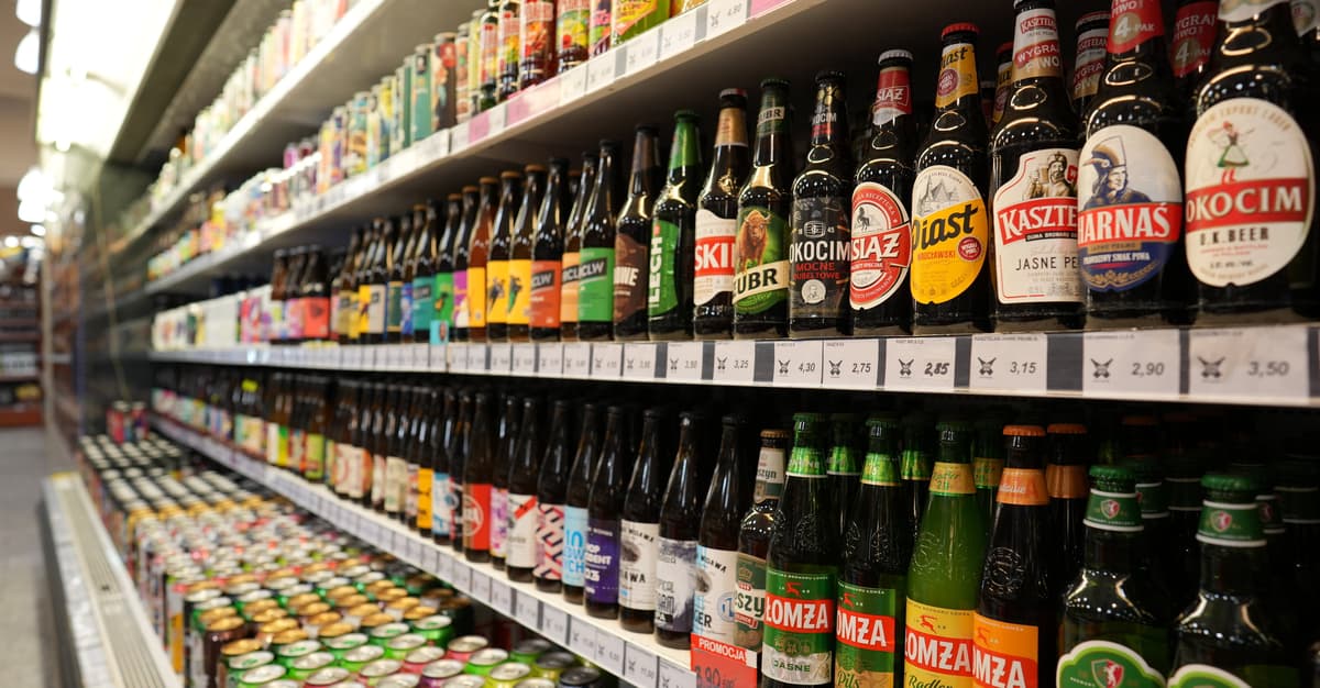 Lewica: zakaz reklam alkoholu i nocna prohibicja w całej Polsce