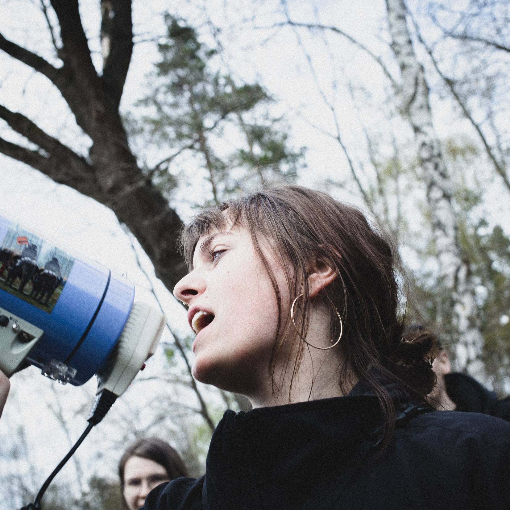 Protest solidarnościowy ze strajkującymi uchodźcami w ośrodku w Lesznowoli