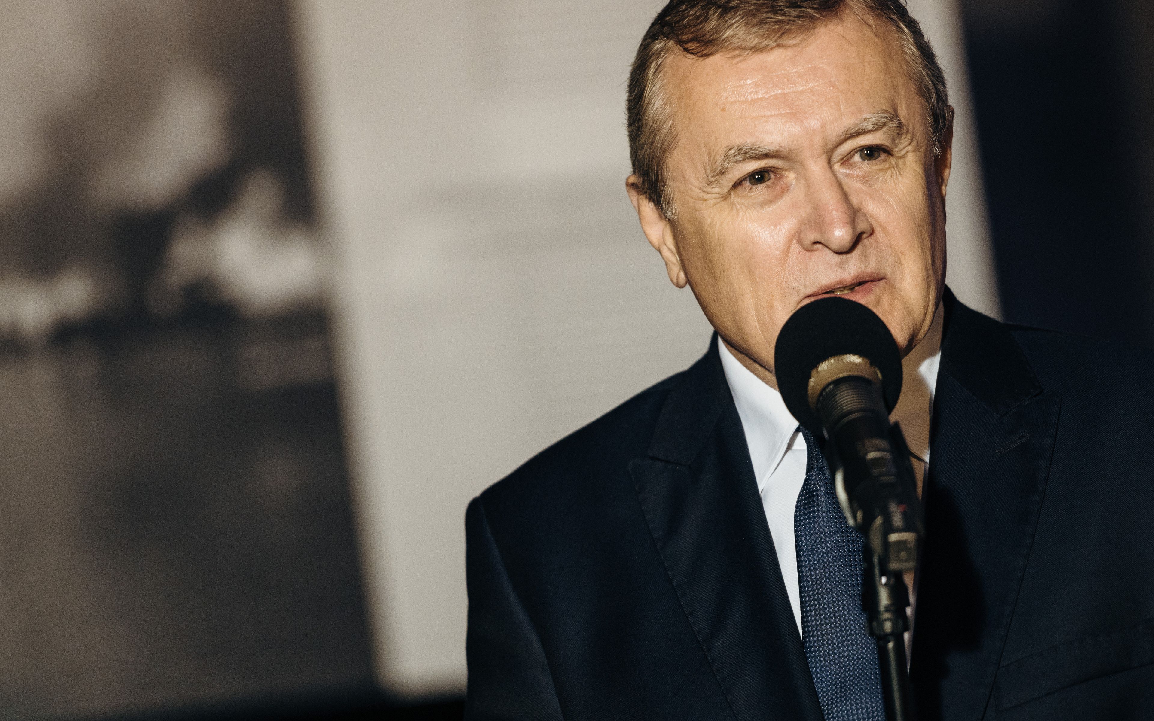 01.09.2019 Gdansk . Westerplatte . Obchody 80. rocznicy wybuchu II Wojny Swiatowej . Minister kultury i dziedzictwa narodowego Piotr Glinski podczas wmurowania symbolicznego kamienia wegielnego pod budowe Muzeum Westerplatte i Wojny 1939 .
Fot. Bartosz Banka / Agencja Gazeta