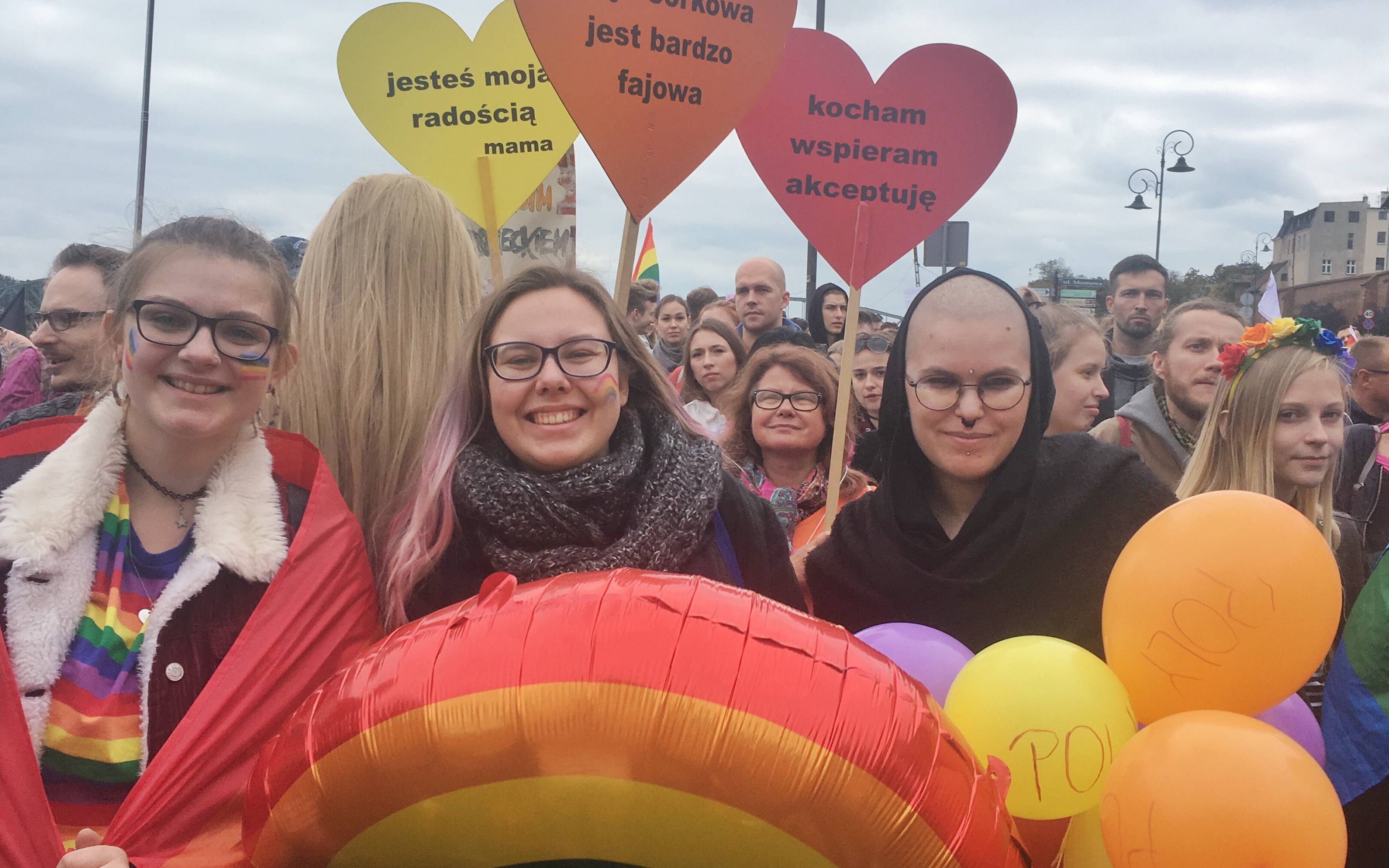 Grafika do artykułu Marsz Równości w Toruniu idzie „dla życia i rodziny”. Posłowie PiS: To prowokacja