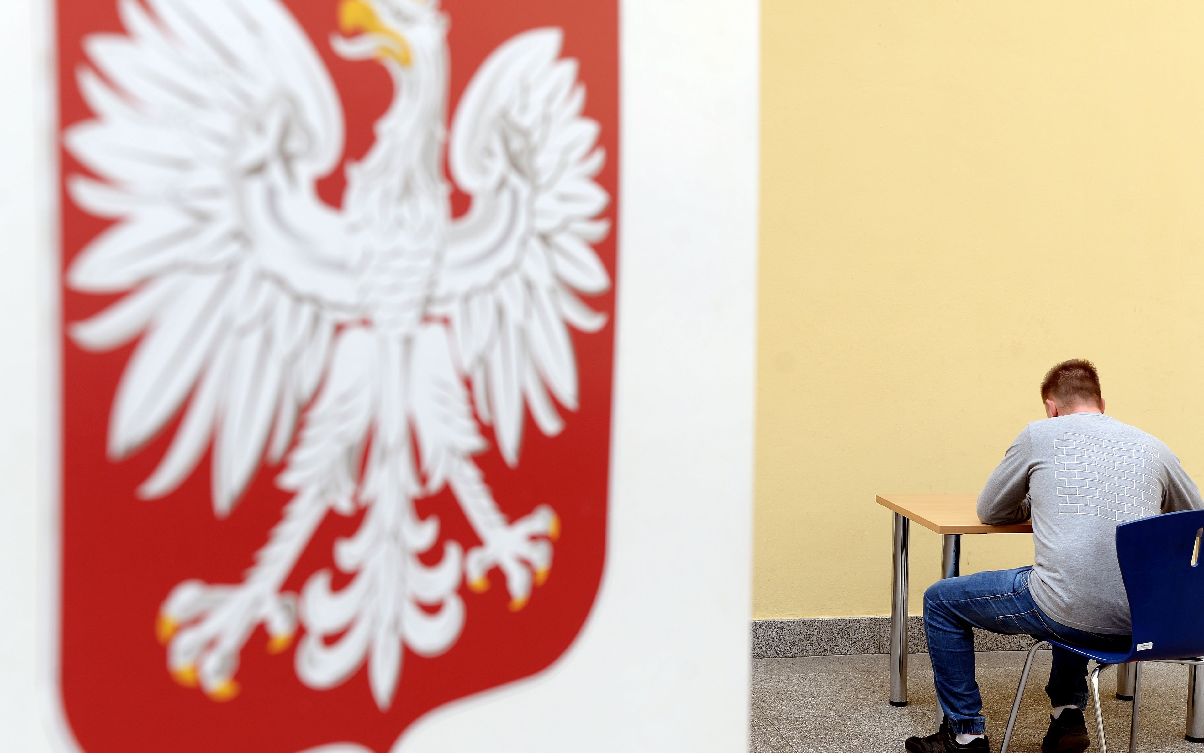 26.05.2019 Olsztyn . Stare Miasto . Biblioteka Wojewodzka w Starym Ratuszu . Lokal wyborczyvpodczas wyborow do Parlamentu Europejskiego .
Fot. Robert Robaszewski / Agencja Gazeta