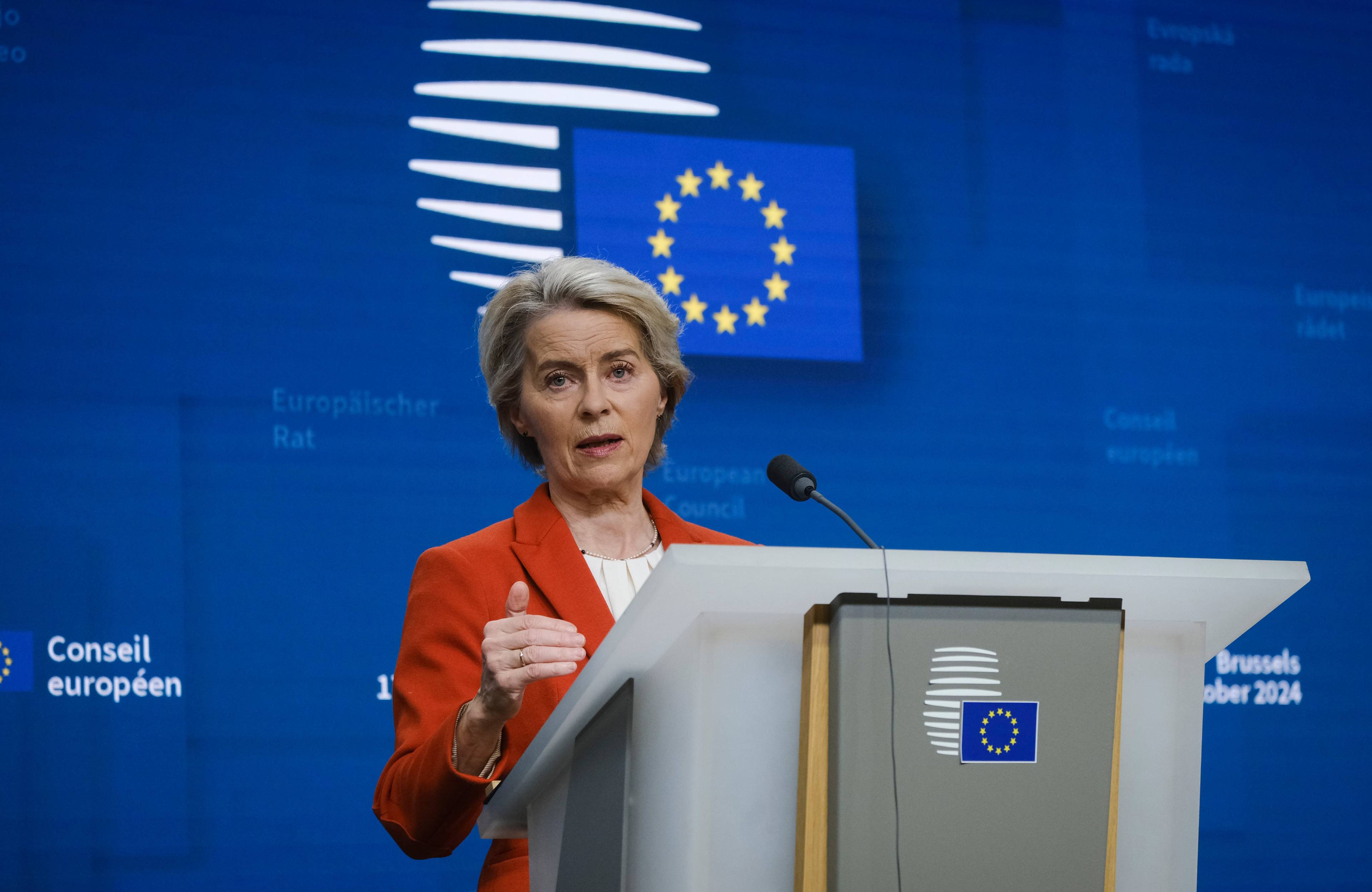 Szefowa Komisji Europejskiej Ursula von der Leyen podczas konferencji prasowej po szczycie UE w Brukseli 17 października 2024 r.