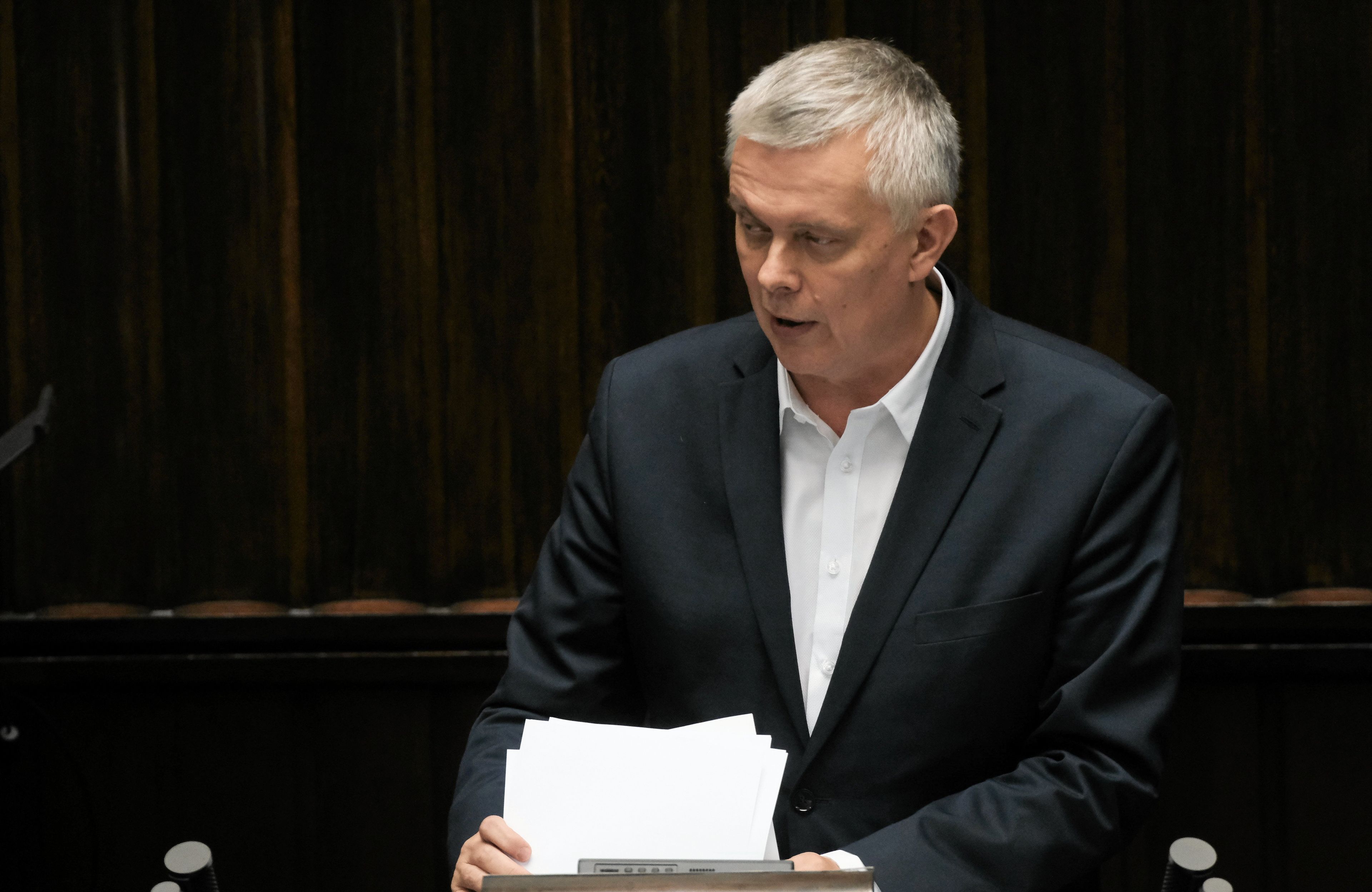 25.09.2024 Warszawa. Minister spraw wewnetrznych i administracji Tomasz Siemoniak podczas wystąpienia w Sejmie. Poslowie wysluchuja informacji Prezesa Rady Ministrow i czlonkow rzadu na temat powodzi we wrzesniu 2024 r. w poludniowo - zachodniej Polsce