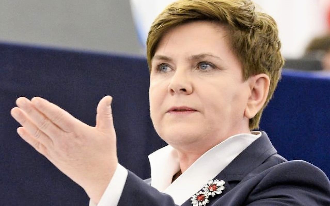 Grafika do artykułu Szydło przegrywa w Parlamencie Europejskim. Szczerski przegrywa w NATO. Kronika Skórzyńskiego (13-19 lipca 2019)