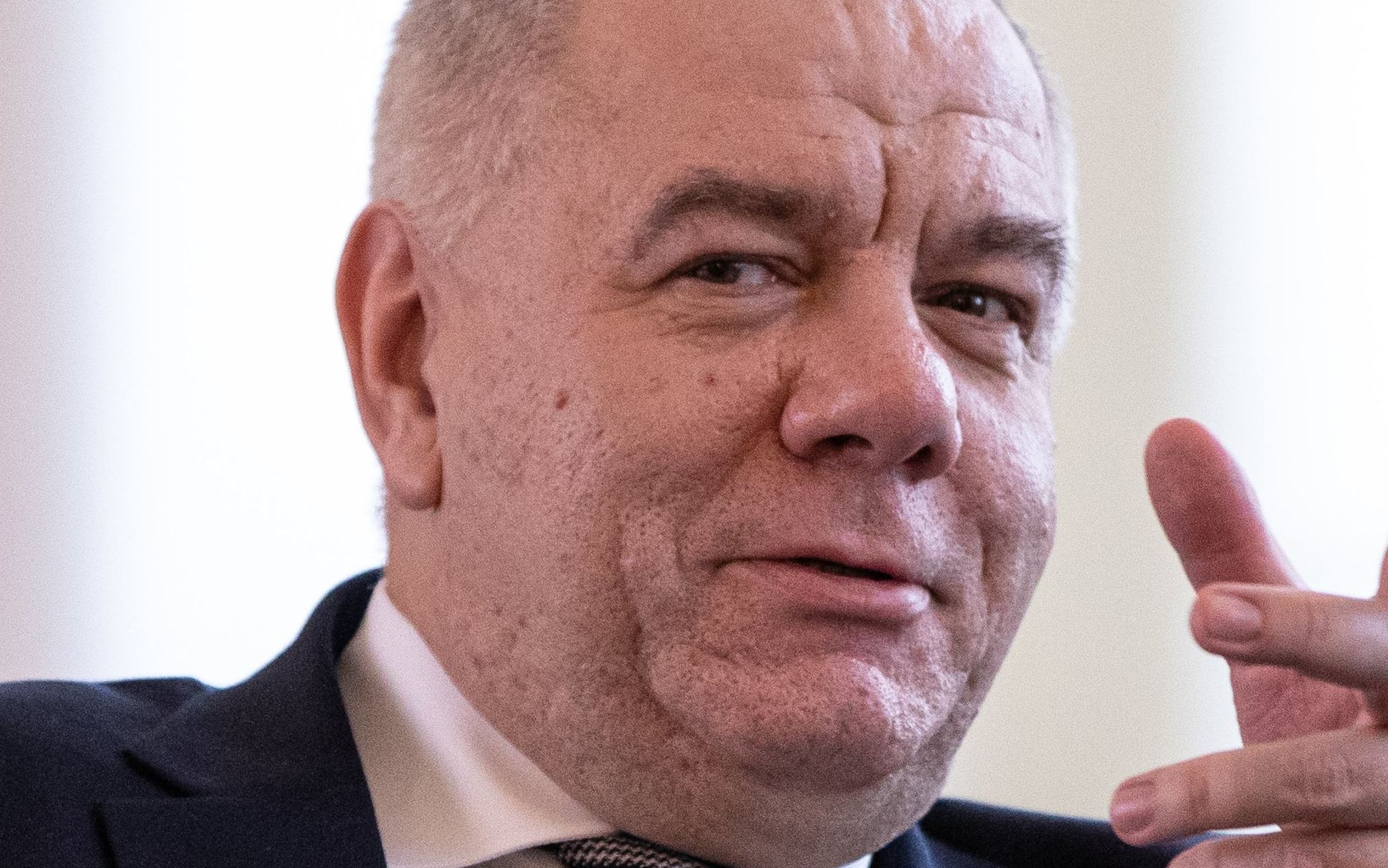 10.03.2020 Warszawa , Kancelaria Prezesa Rady Ministrow . Minister Aktywow Panstwowych Jacek Sasin podczas posiedzenia Rady Ministrow . 
Fot. Dawid Zuchowicz / Agencja Gazeta