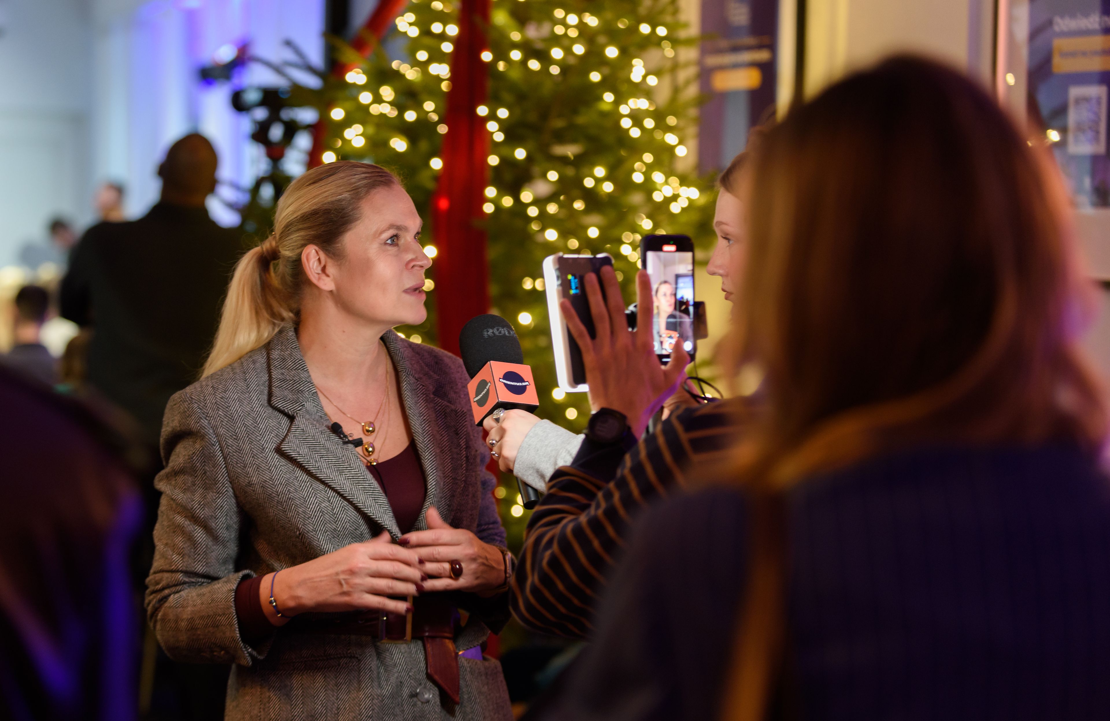 Barbara Nowacka w rozmowie z uczestniczkami VI Szczytu dla Edukacji, Warszawa, 3 grudnia 2025  Fot. SOS dla Edukacji