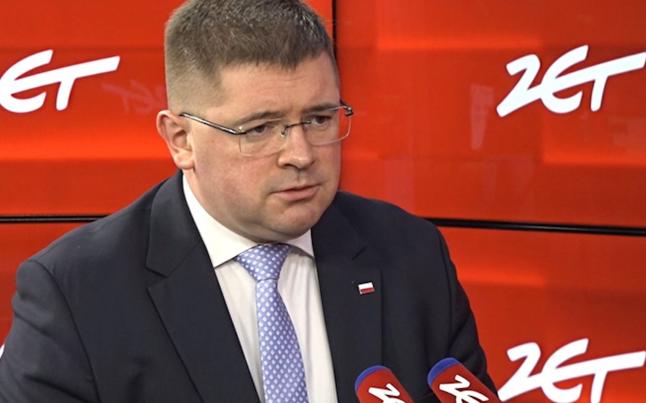 Grafika do artykułu Rzymkowski: zarabiam 11 tys., nauczyciele też tyle mogą. Jaki naprawdę jest ten pułap?