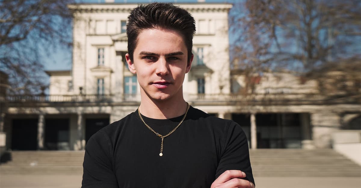 23-latek, który zgasił Patryka Jakiego: „Skrajną prawicę da się pokonać, ale trzeba się z nimi ostro napier*alać”